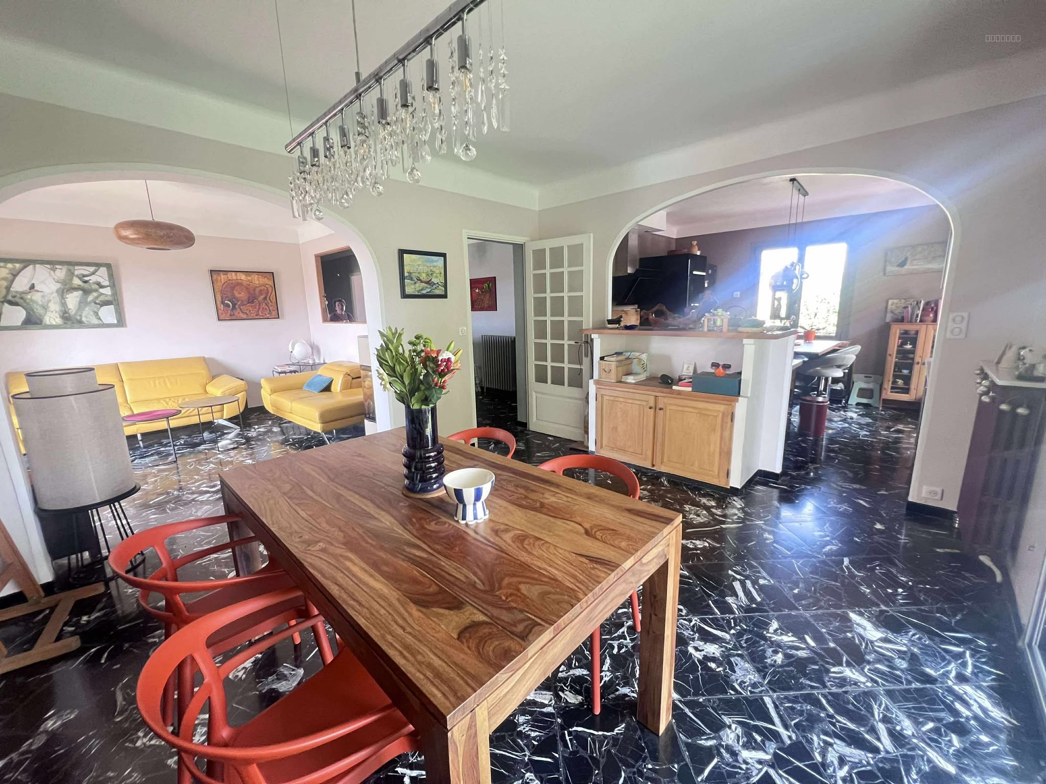 Villa à vendre à Arles, 210 m², 6 pièces – photo 1 sur 10