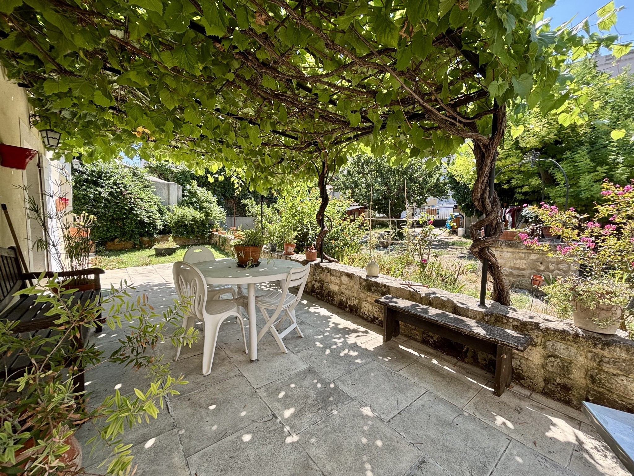 Maison à vendre à Arles, 120 m², 4 pièces – photo 1 sur 15