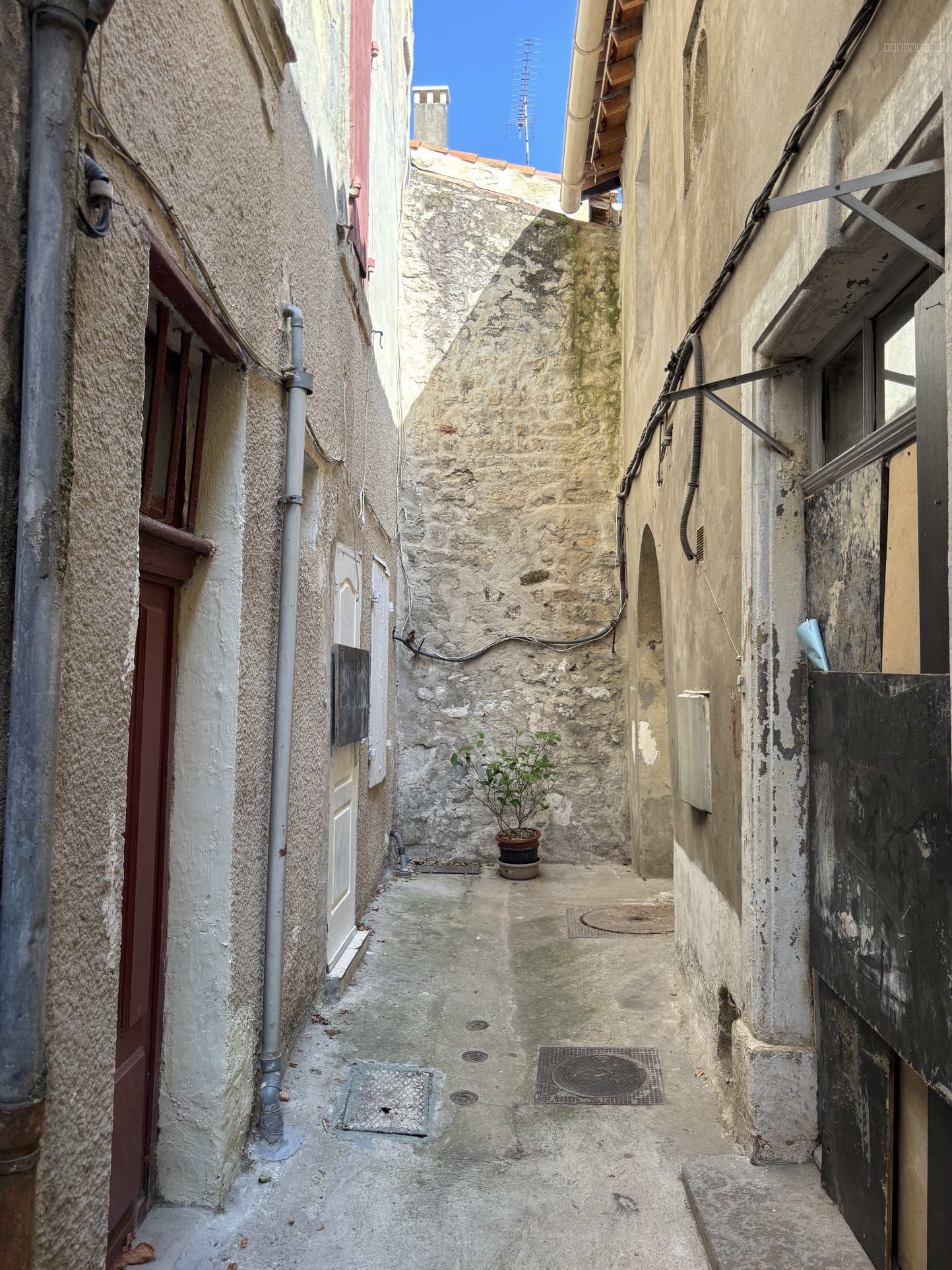Maison à vendre à Arles, 15 m², 4 pièces – photo 1 sur 5