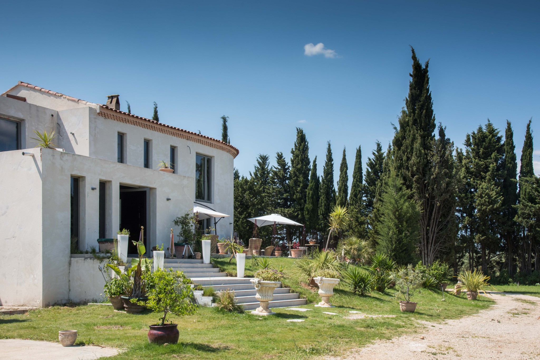 Villa à vendre à Arles, 560 m², 10 pièces – photo 2 sur 20