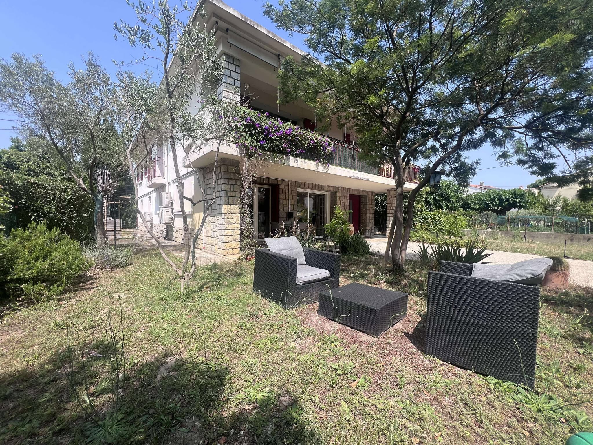 Villa à vendre à Arles, 210 m², 6 pièces – photo 3 sur 10