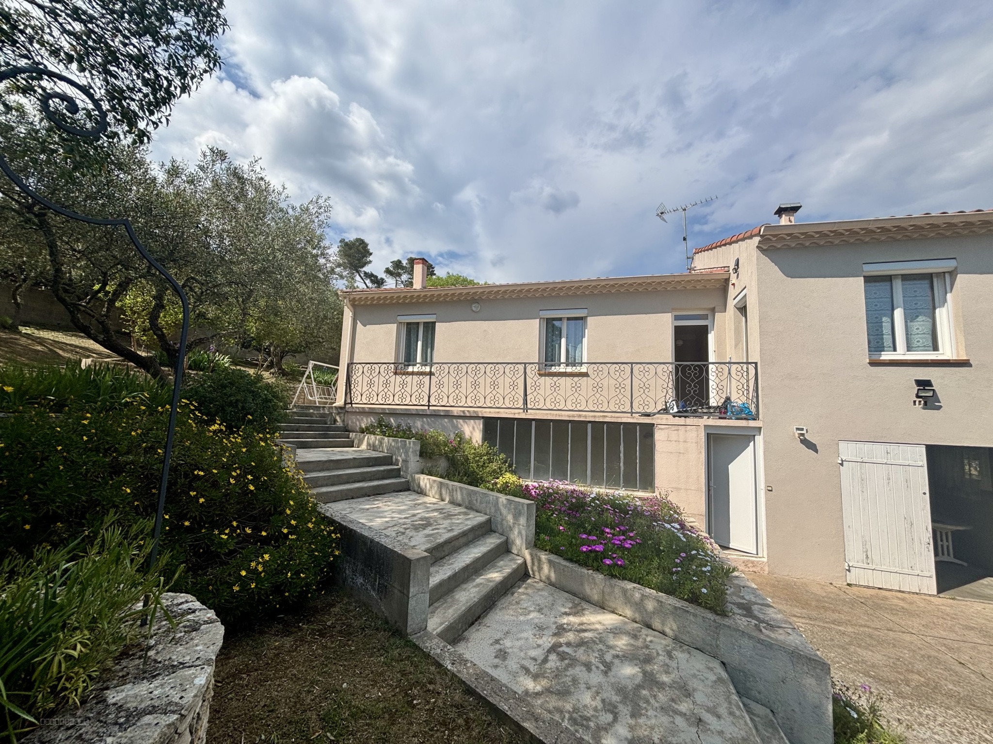 Villa à vendre à Nimes, 104 m², 4 pièces – photo 2 sur 17