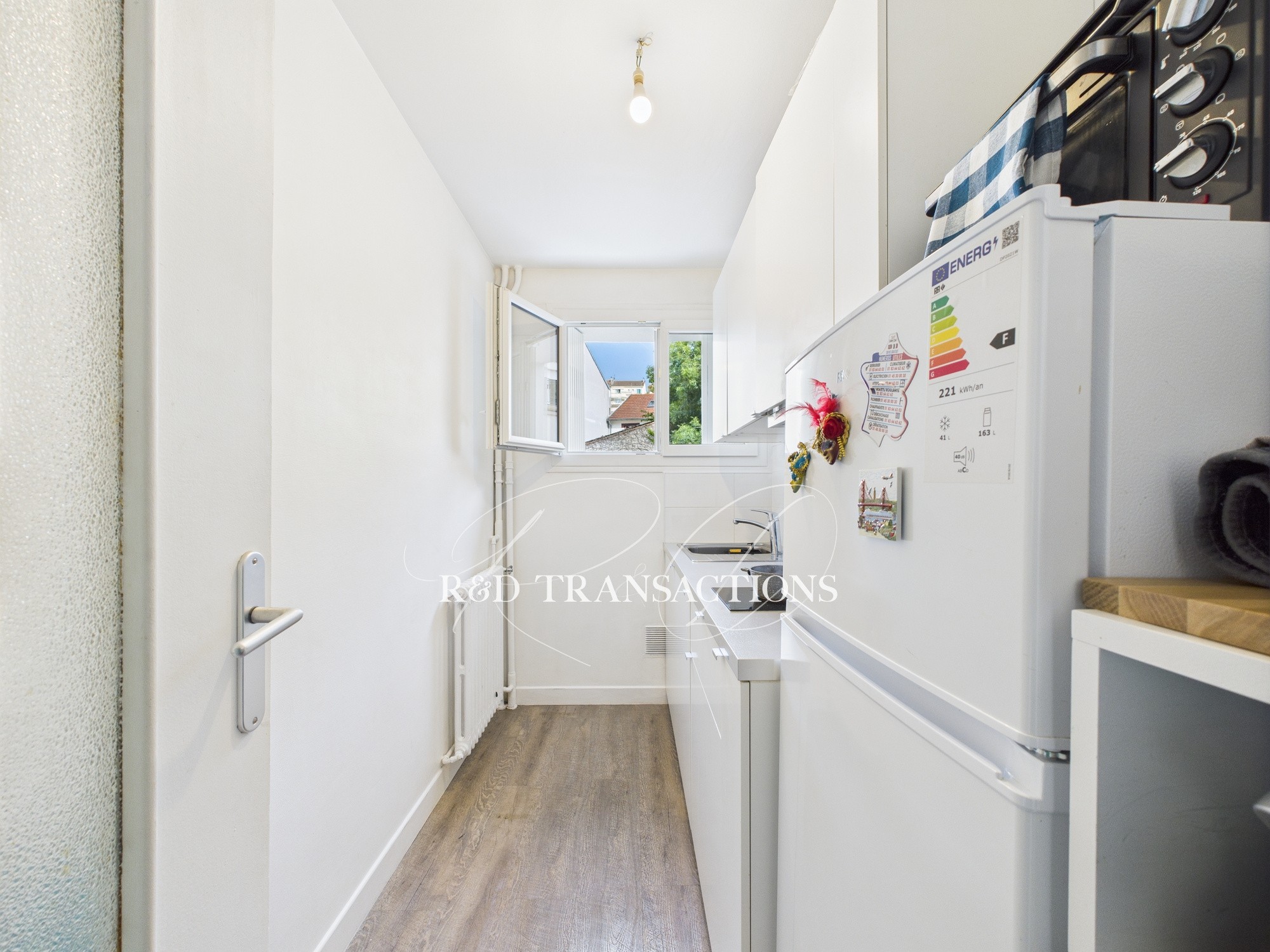 Appartement à vendre à Suresnes, 27,32 m², 1 pièce – photo 2 sur 5