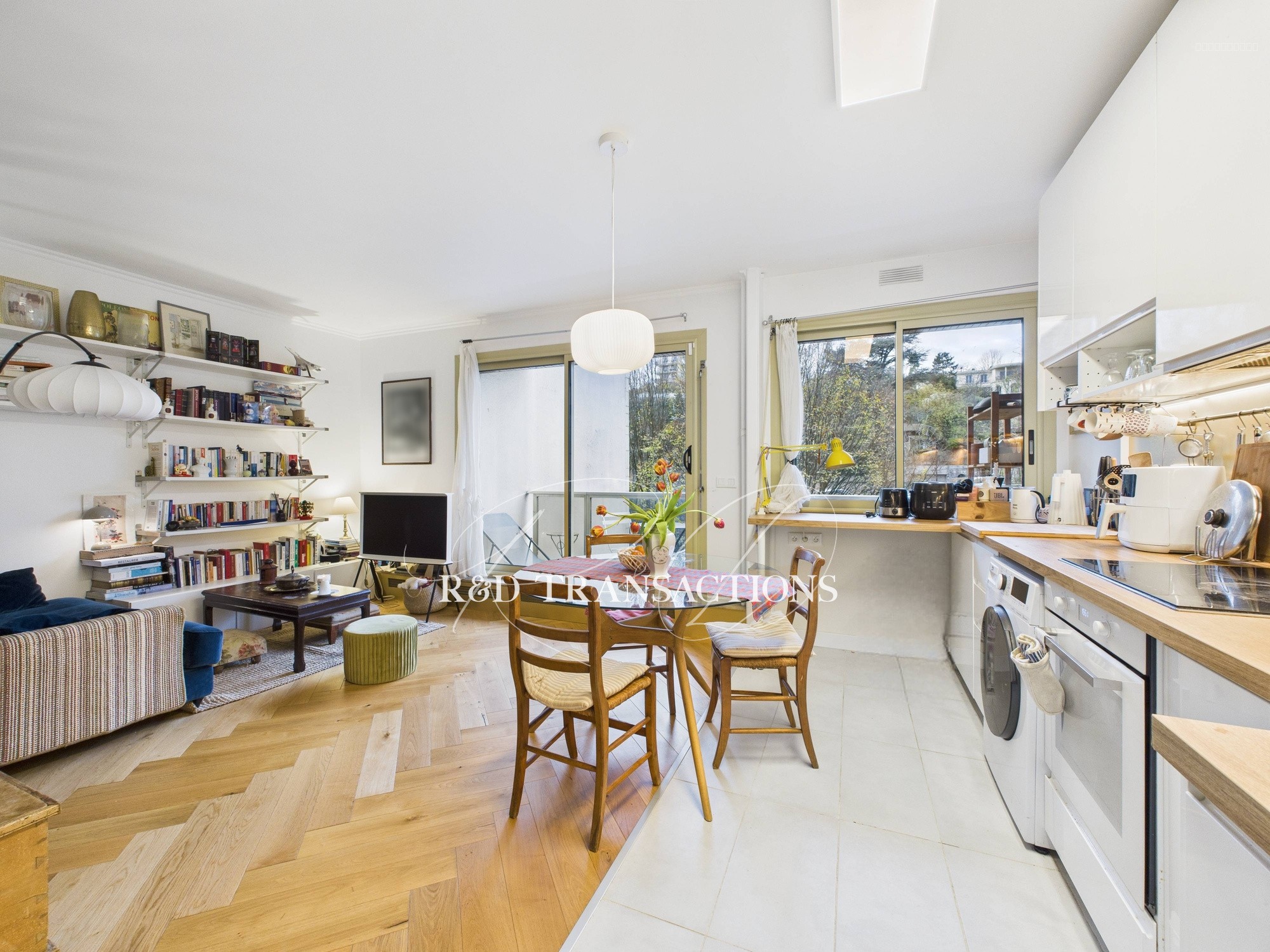Appartement à vendre à St cloud, 39 m², 1 pièce – photo 1 sur 12