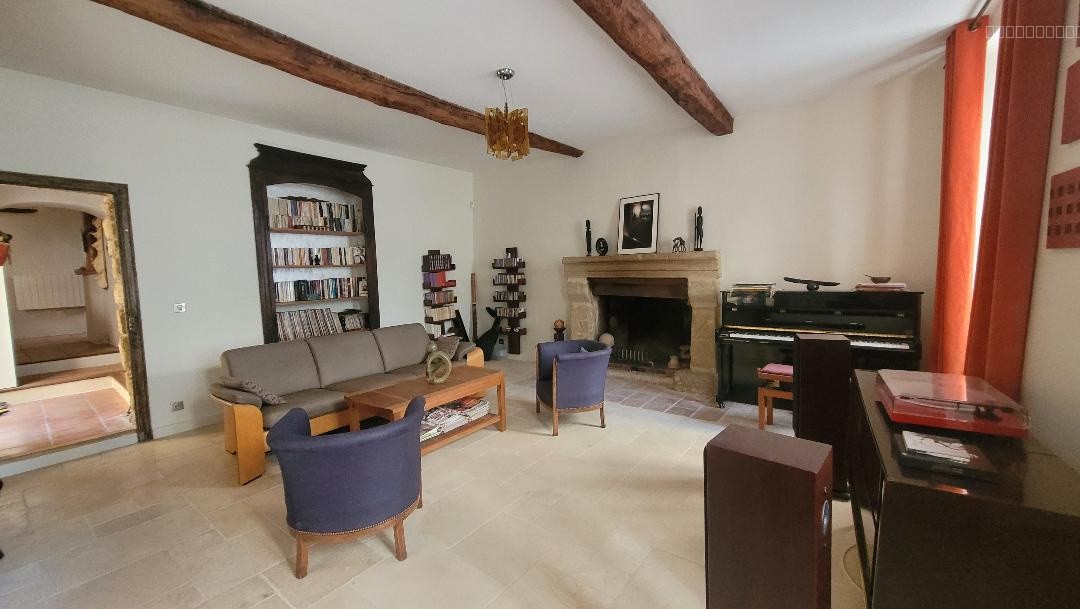 Maison à vendre à Courthezon, 29 m², 6 pièces – photo 1 sur 8