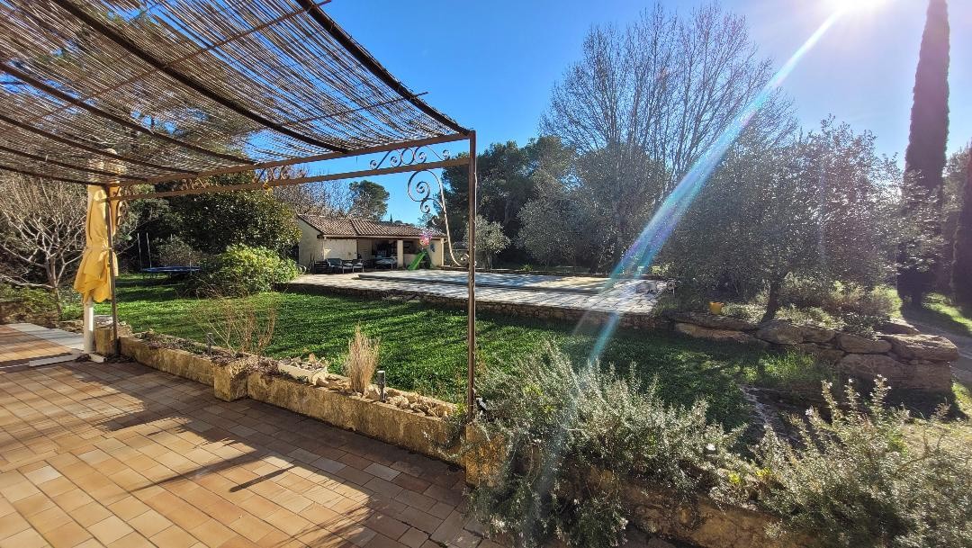 Maison à vendre à Uchaux, 45 m², 6 pièces – photo 2 sur 9