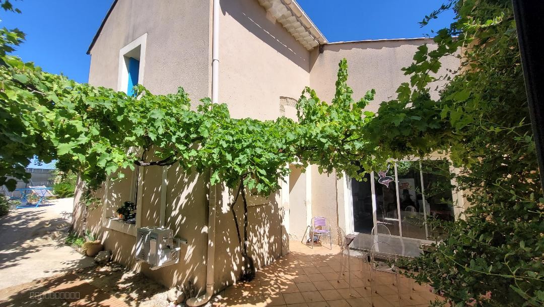 Maison à vendre à Uchaux, 140 m², 5 pièces – photo 2 sur 16