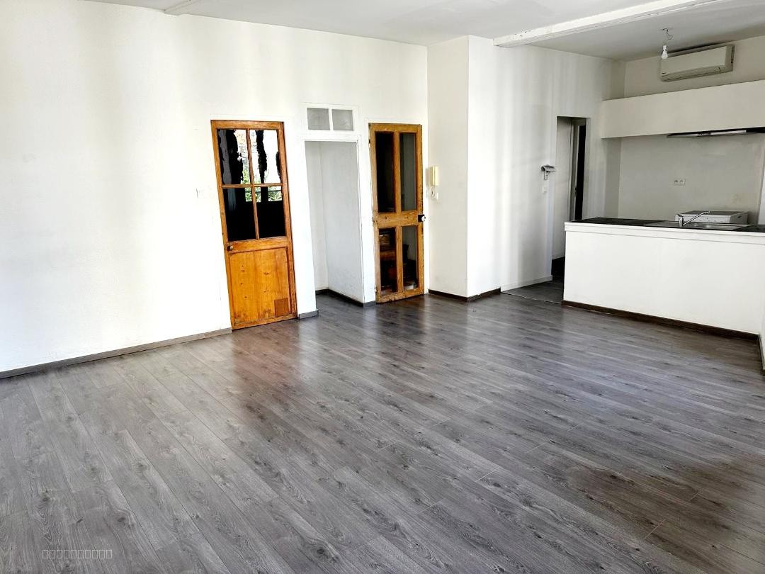 Maison à vendre à Orange, 33 m², 5 pièces – photo 2 sur 5