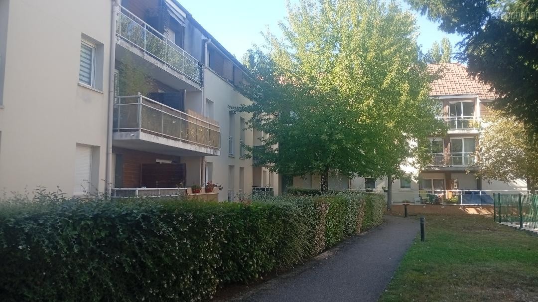 Pont-Sainte-Maxence, Appartement type 2 dans une résidence avec piscine. — photo 1