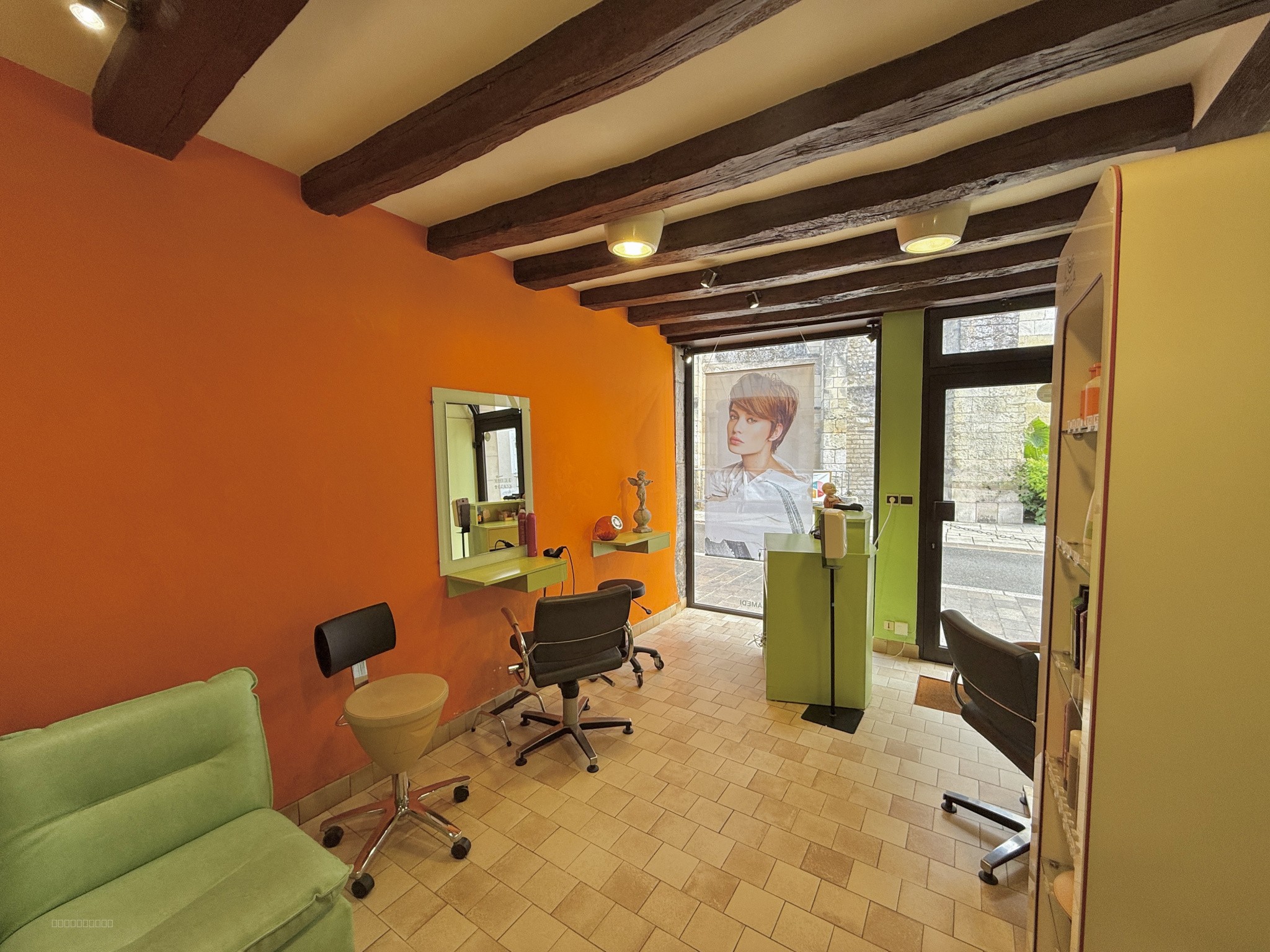 Fonds de commerce à vendre à Blere, 40 m², 2 pièces – photo 2 sur 7