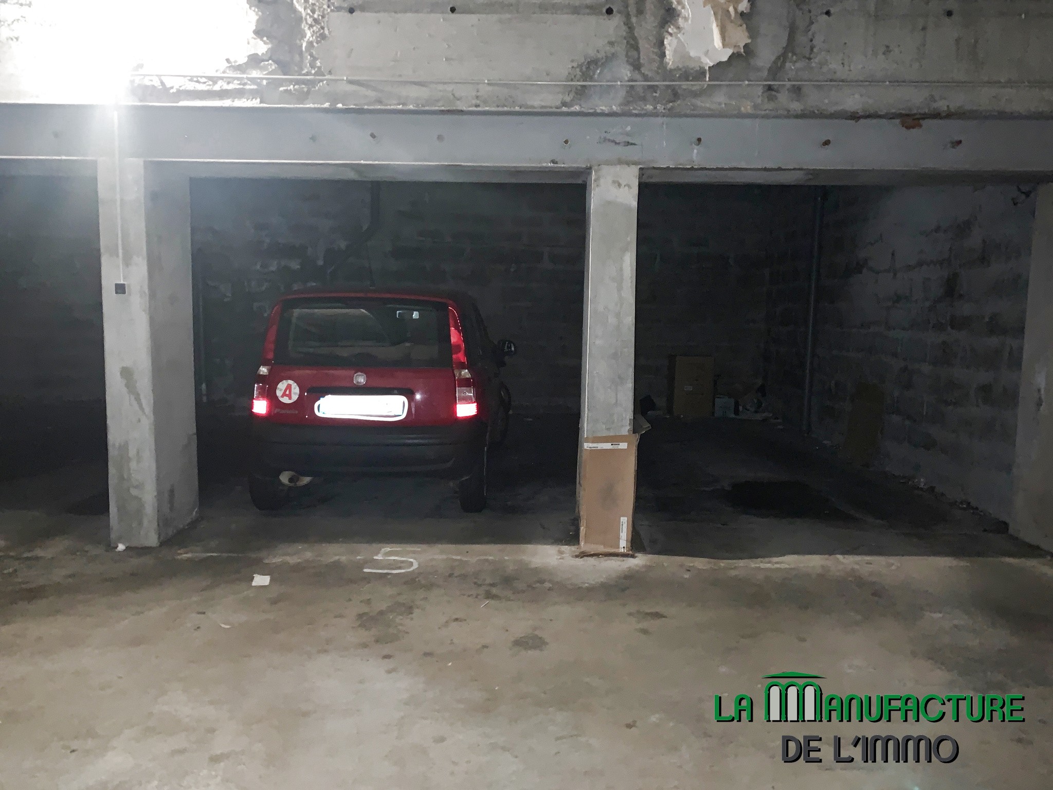 LOT DE 7 EMPLACEMENTS DE PARKINGS LOUES - CENTRE VILLE - SAINT-ETIENNE — photo 6