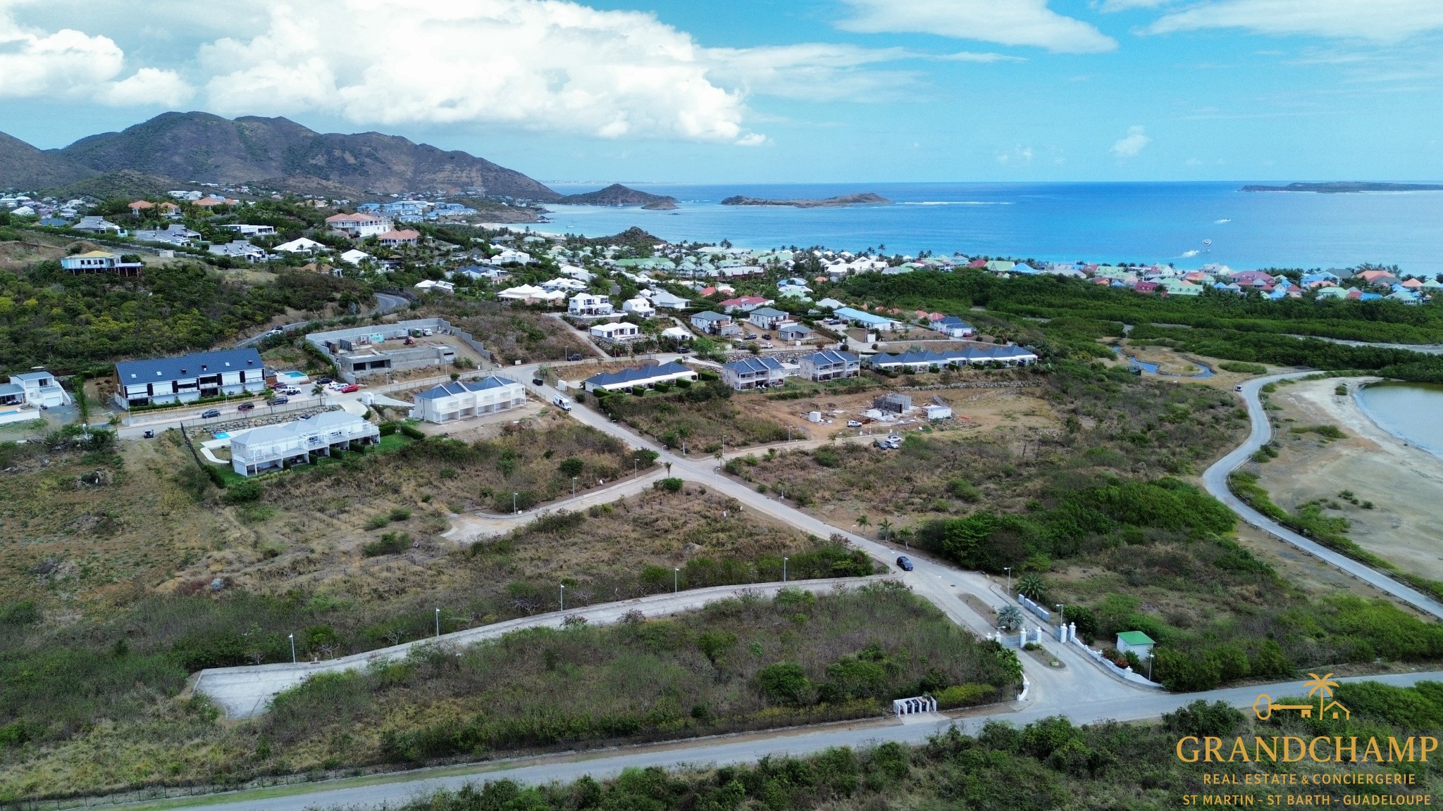 Bien immobilier à vendre à Saint martin, 1 620 m² – photo 2 sur 3