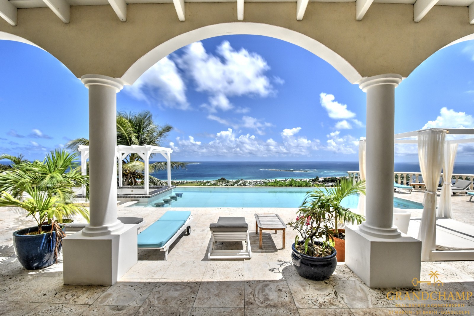 Maison à vendre à Saint martin, 478 m², 11 pièces – photo 2 sur 20