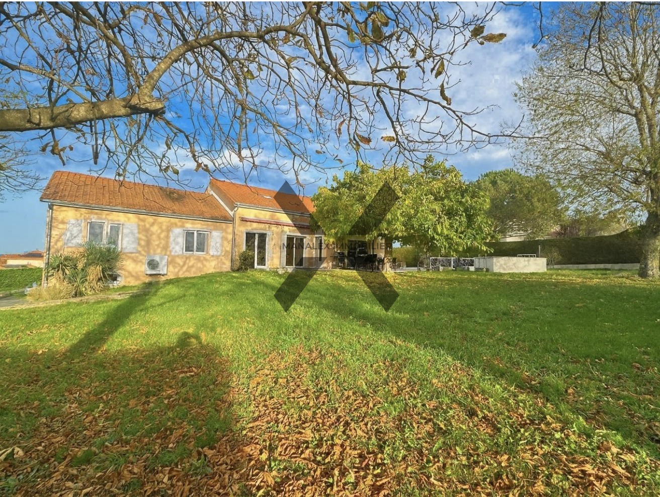 Maison à vendre à Commelle vernay, 45 m², 6 pièces – photo 1 sur 14