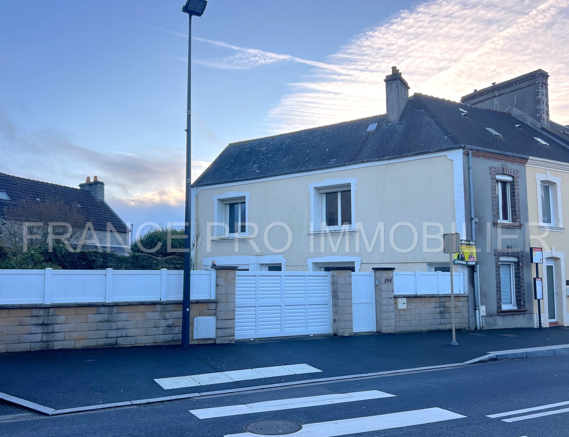 Maison avec cour idéalement située à Tourlaville — photo 19
