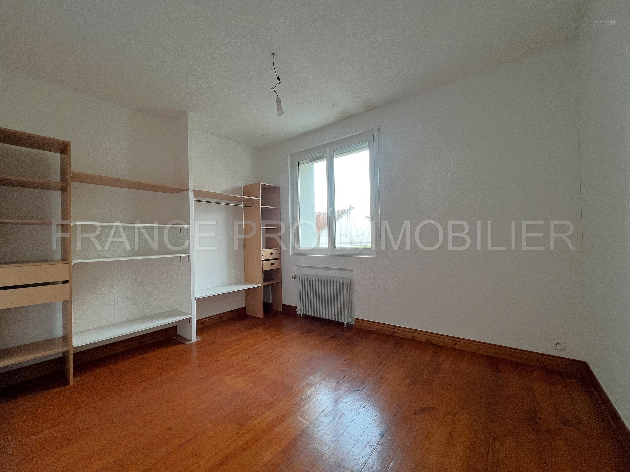 Maison avec cour idéalement située à Tourlaville — photo 11