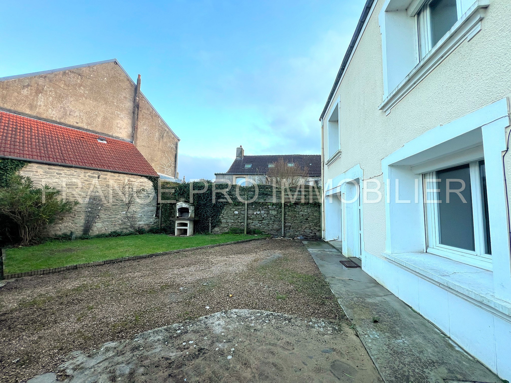 Maison avec cour idéalement située à Tourlaville — photo 18