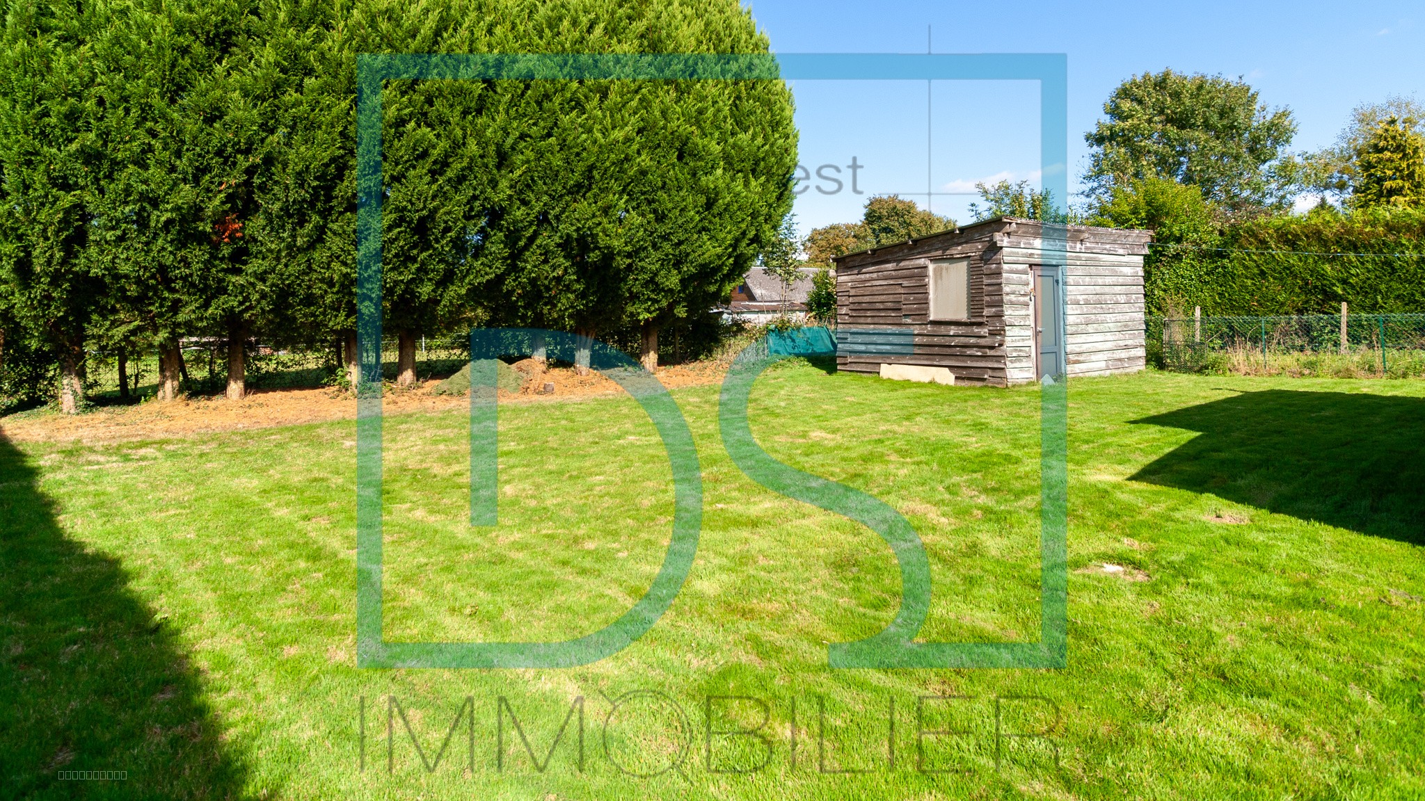 Maison à vendre à Buchy, 900 m², 3 pièces – photo 2 sur 9