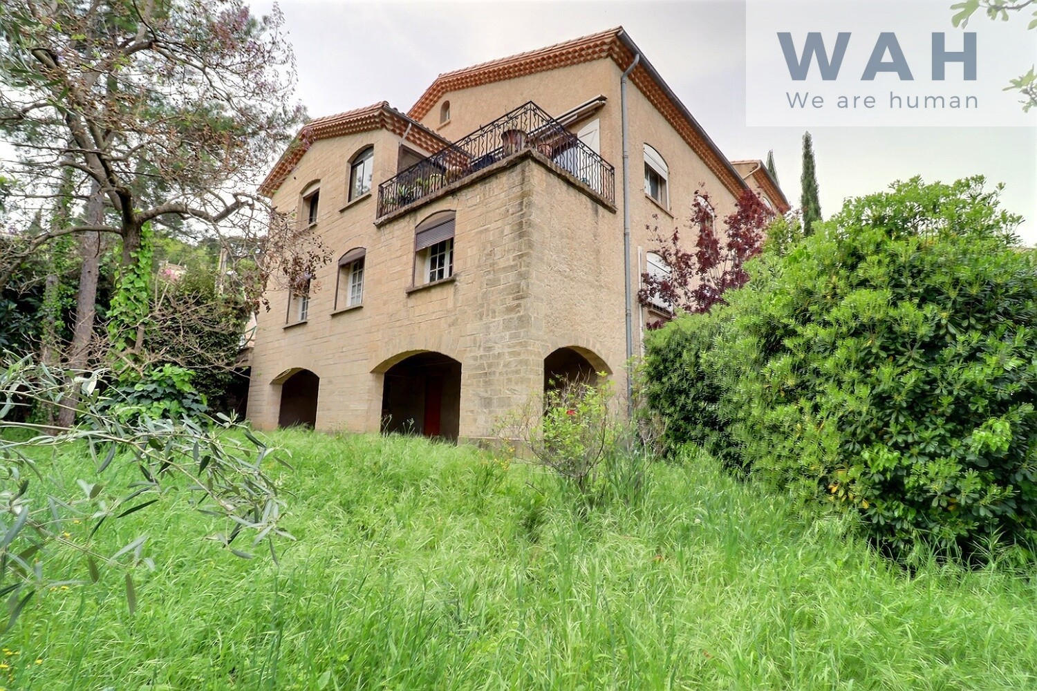 Villa à vendre à Clermont l herault, 38 m², 9 pièces – photo 1 sur 13