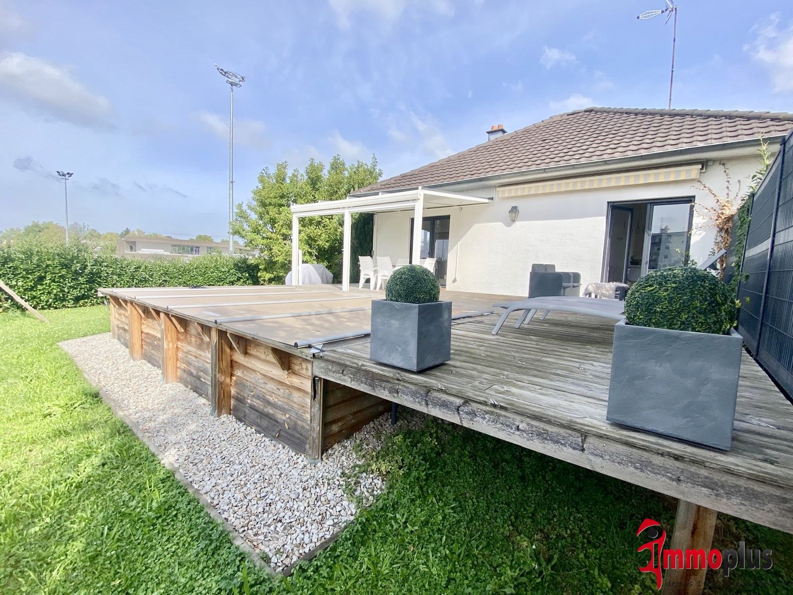 Maison à vendre à Huningue, 120 m², 6 pièces – photo 2 sur 12
