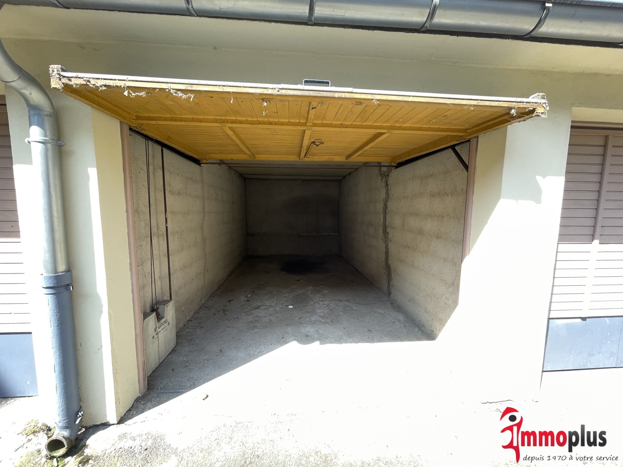 Garage à louer à Mulhouse, 1 200 m² – photo 2 sur 3