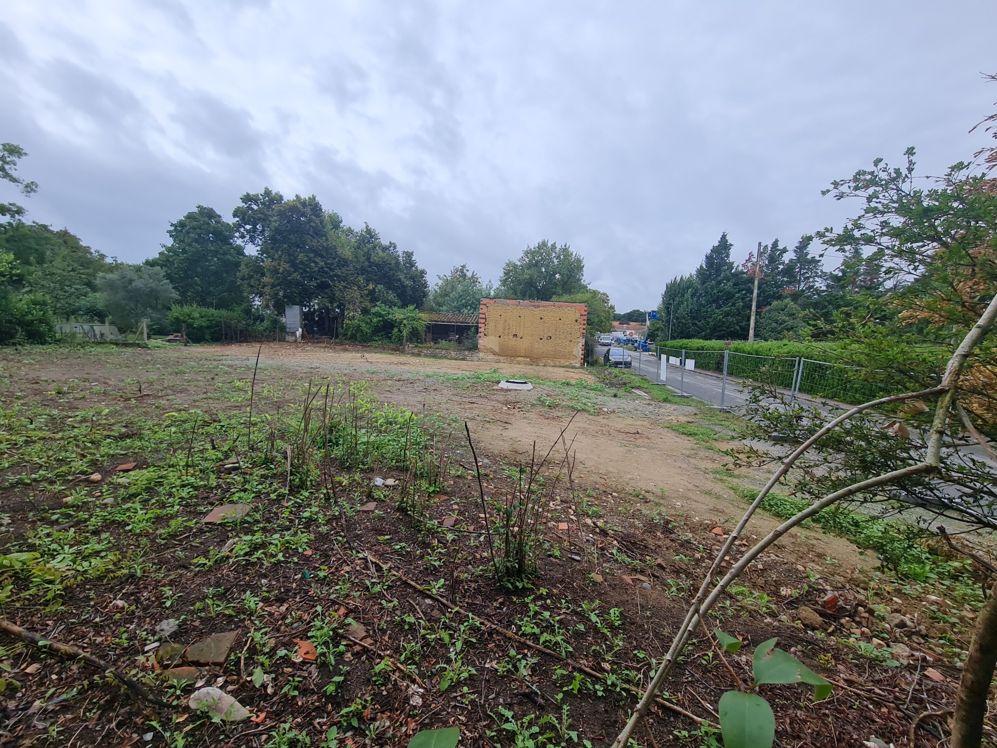 Un terrain constructible de 1487m2 — photo 12