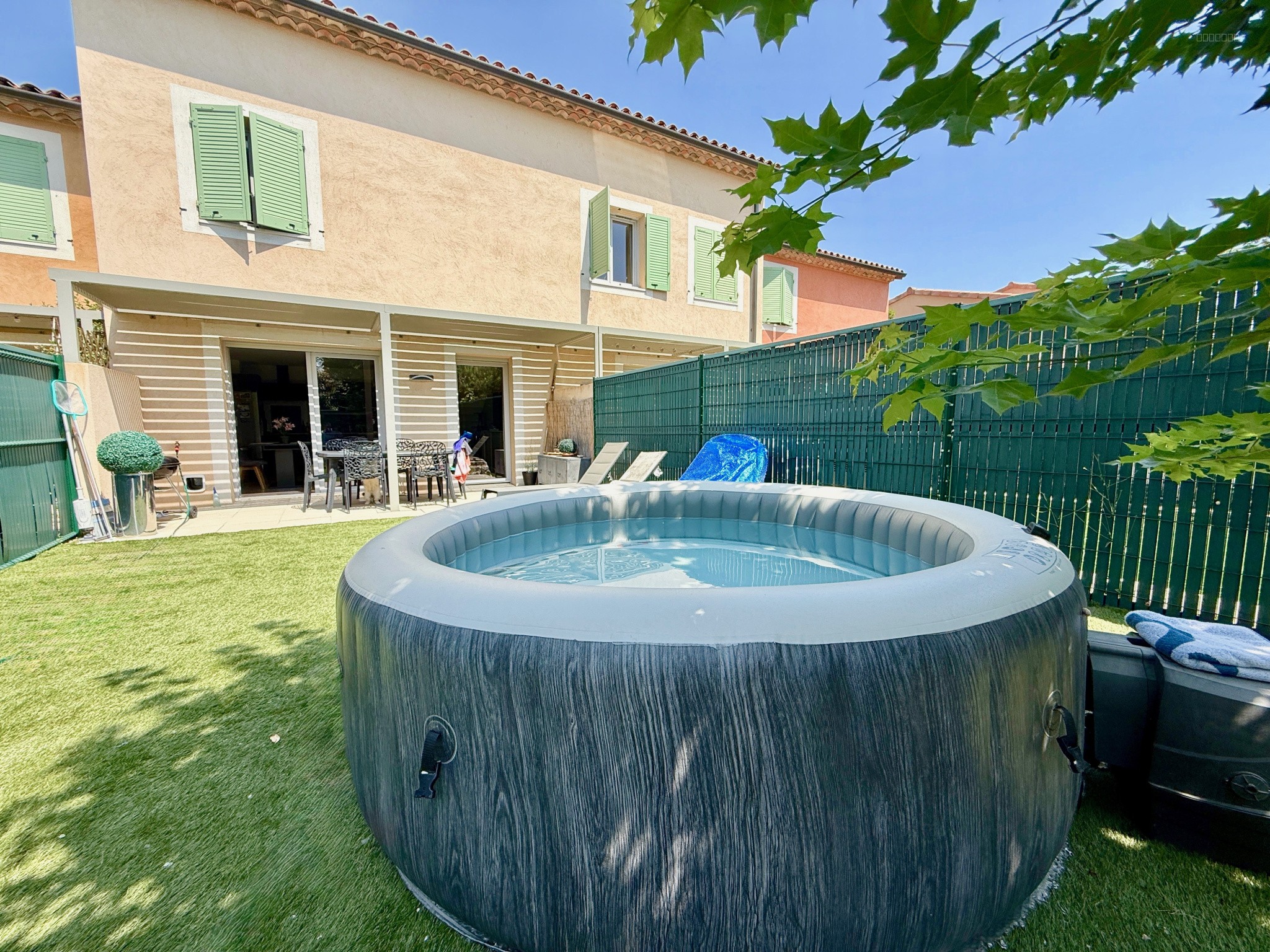 Villa à vendre à Grimaud, 90 m², 4 pièces – photo 1 sur 20