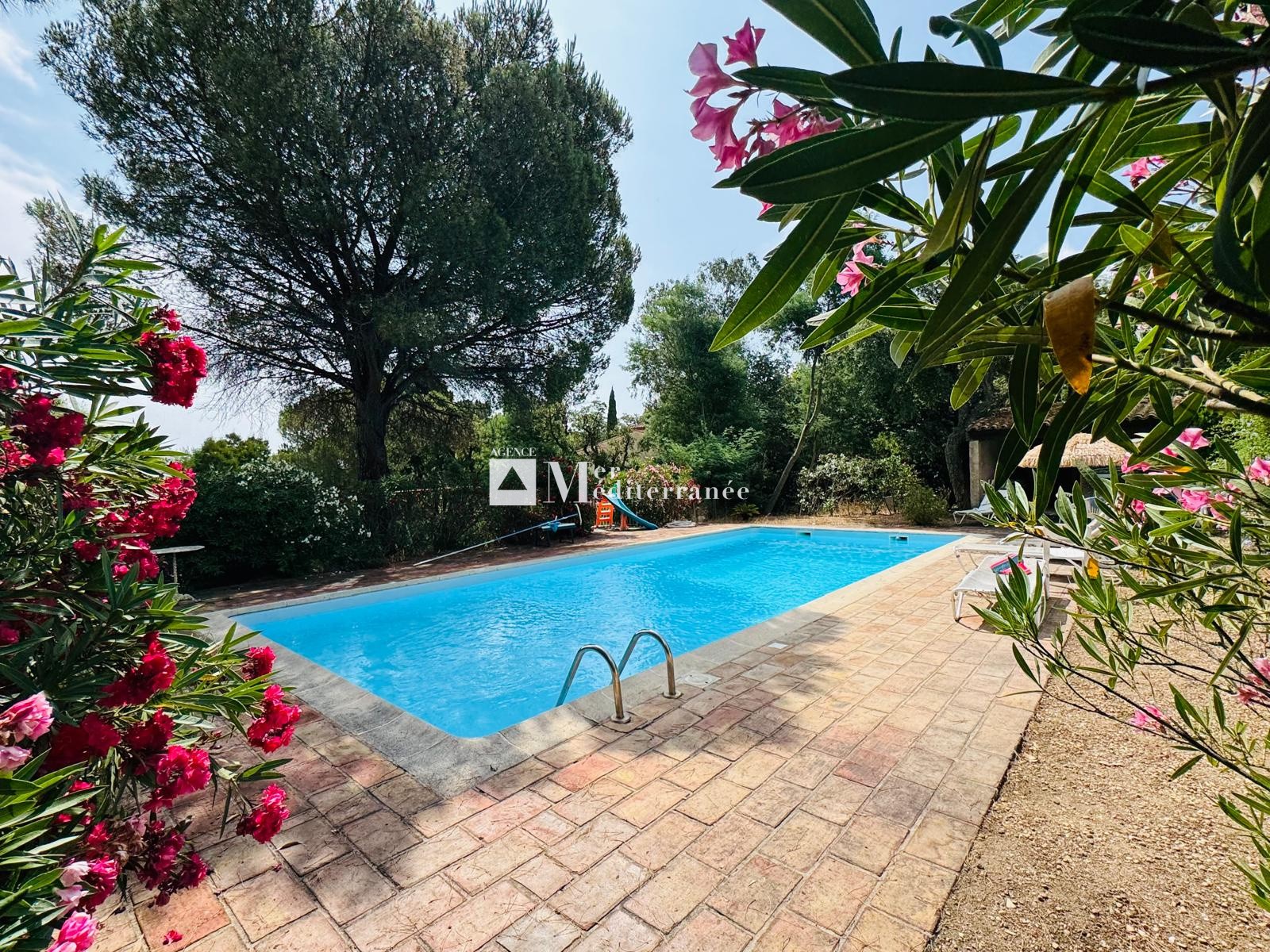 Maison à vendre à Grimaud, 180 m², 6 pièces – photo 2 sur 10