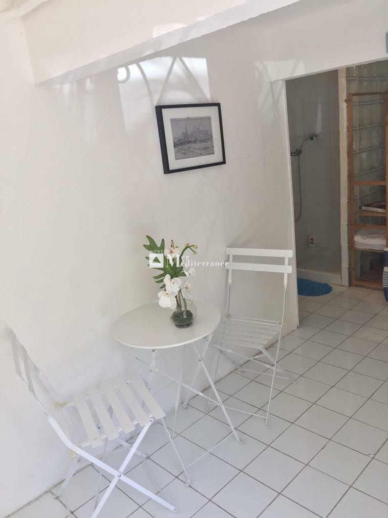 Studio à vendre à St tropez, 1 109 m², 1 pièce – photo 1 sur 8