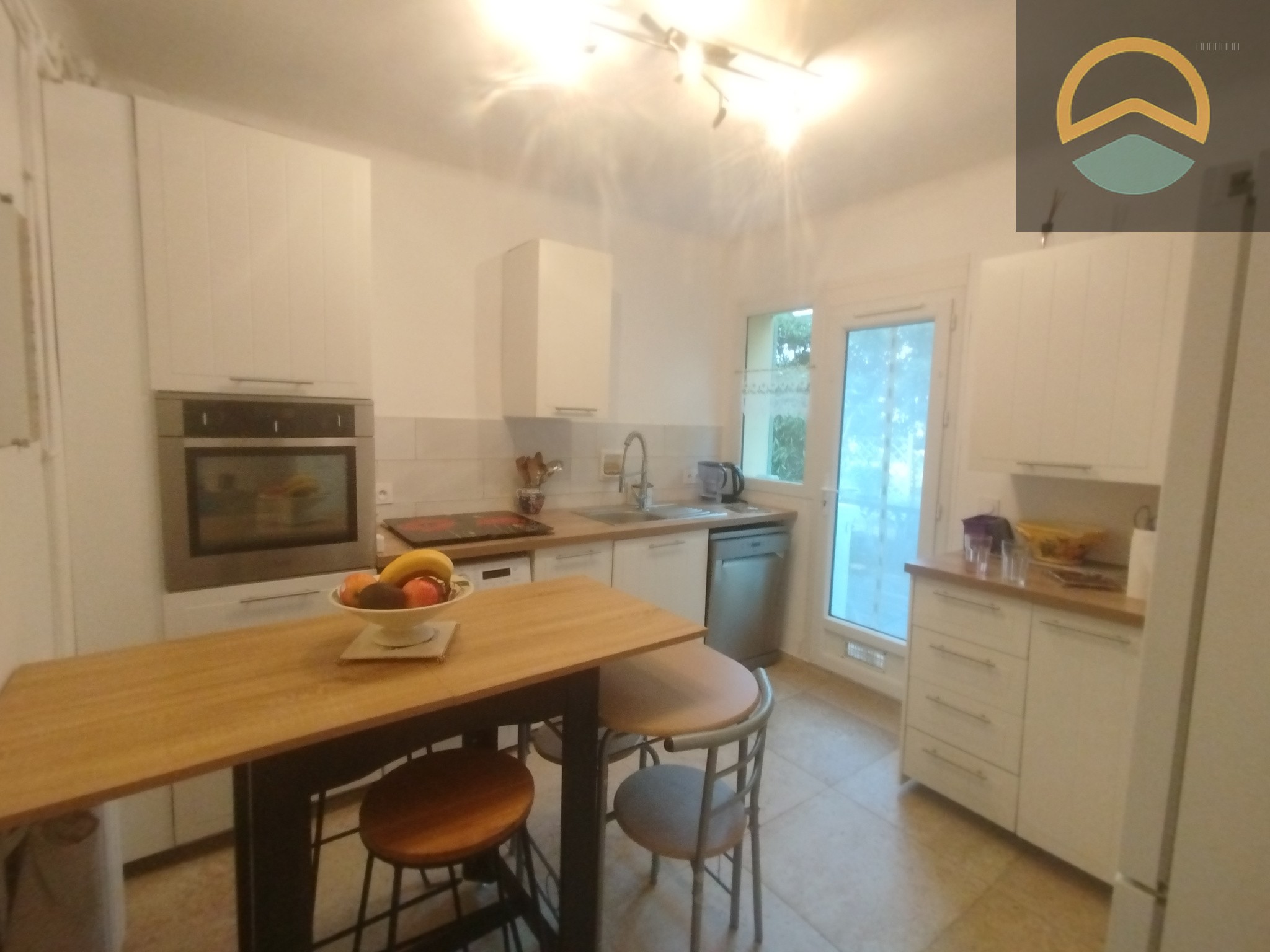 Bien immobilier à vendre à Hyeres, 69,22 m², 3 pièces – photo 1 sur 7
