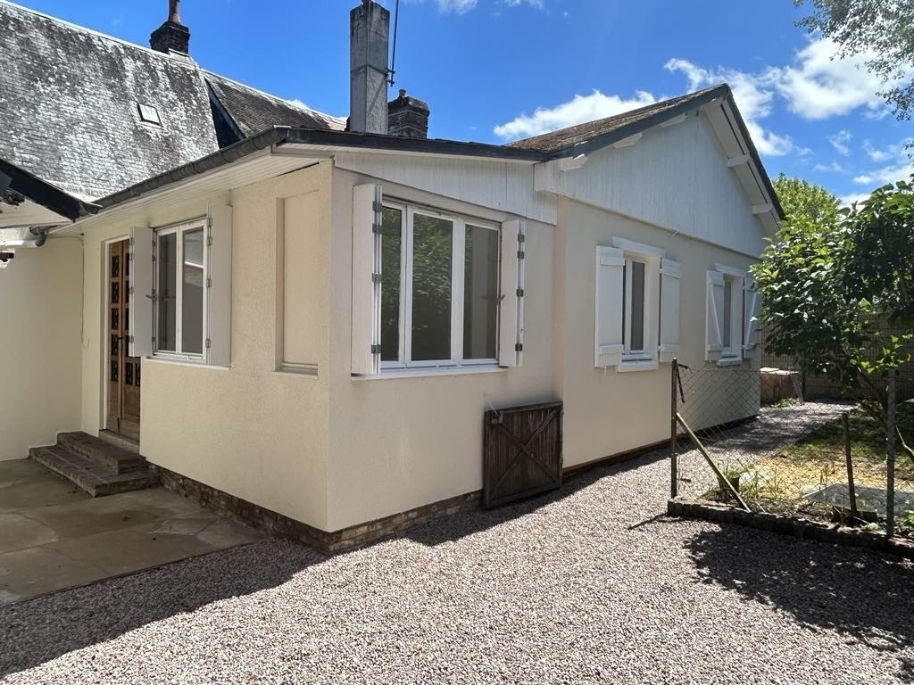Immeuble à vendre à Vimoutiers, 95 m², 5 pièces – photo 1 sur 6