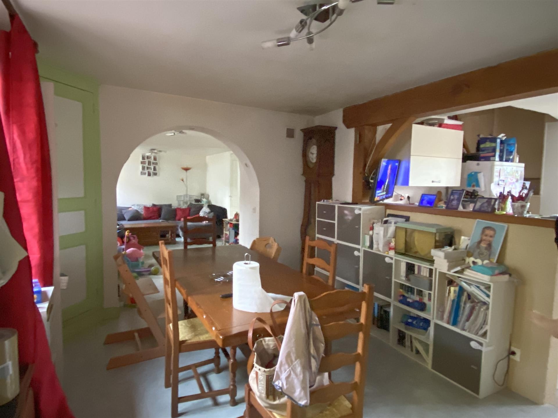 Maison construite en briques et couverte en ardoises se situe en plein centre ville à 1mn à pied des commerces — photo 19