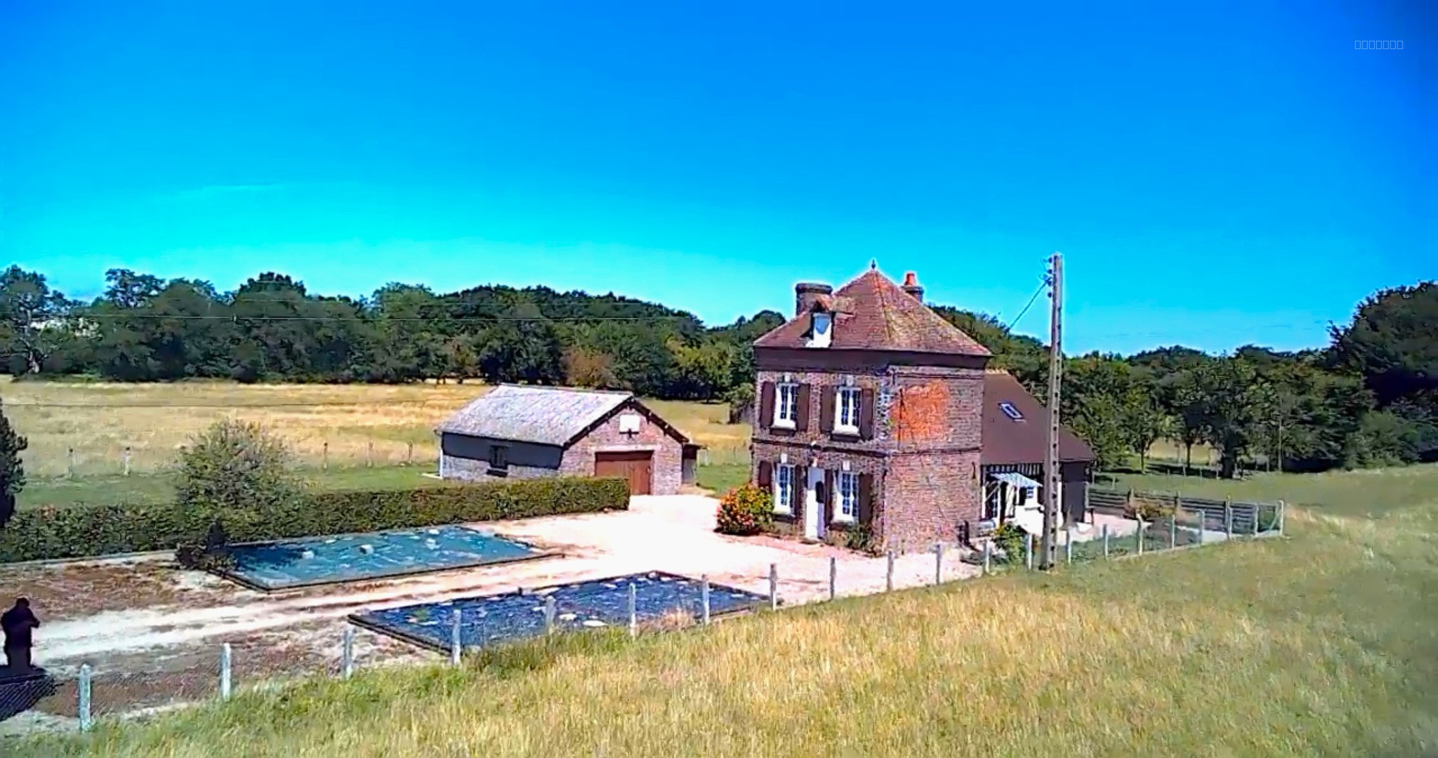 Maison à vendre à Vimoutiers, 107 m², 6 pièces – photo 1 sur 20