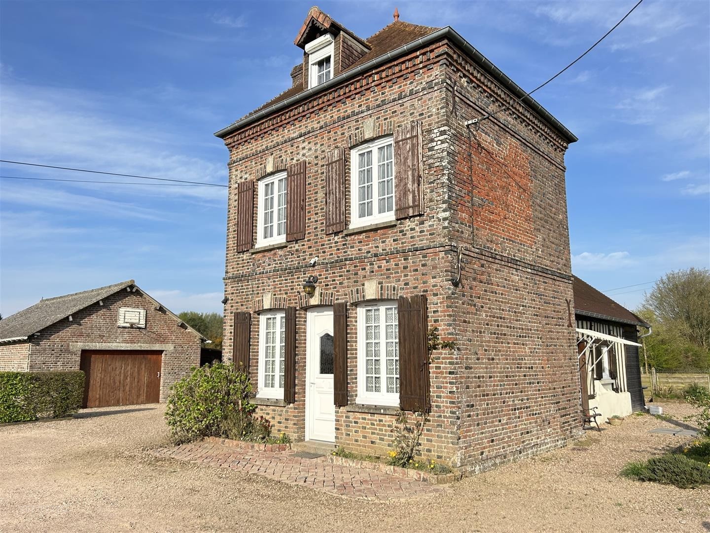 Maison à vendre à Vimoutiers, 107 m², 6 pièces – photo 2 sur 20