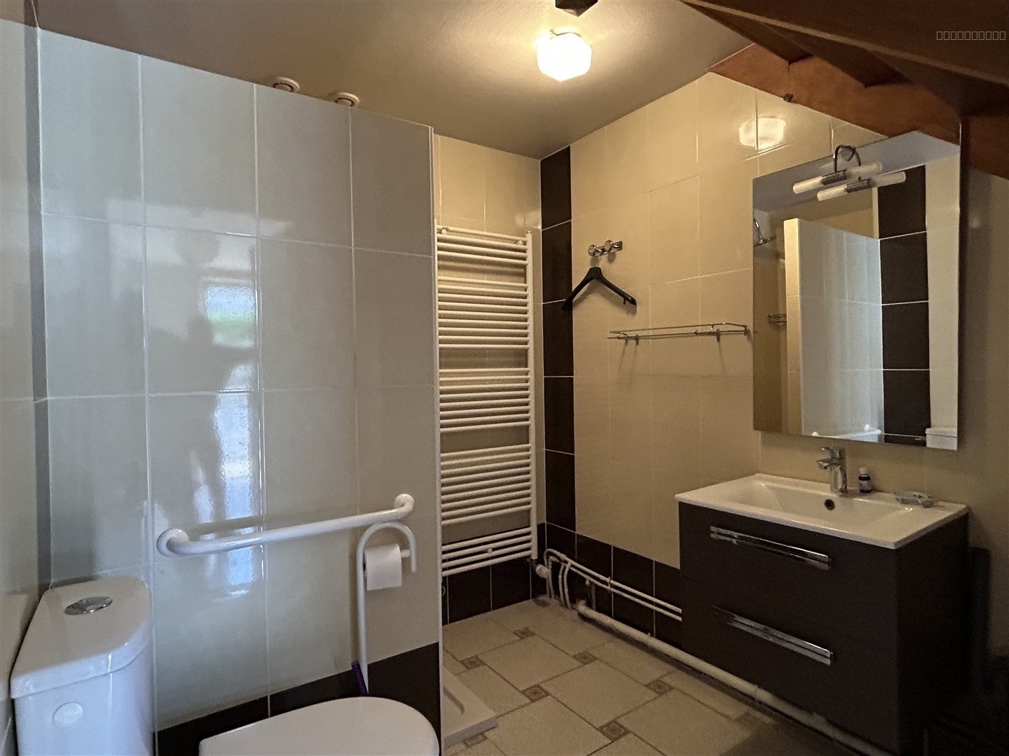 Jolie maison en pierres T4 d'environ 147m2 habitables avec dépendance annexe sur un terrain de 7910m2 avec her — photo 7