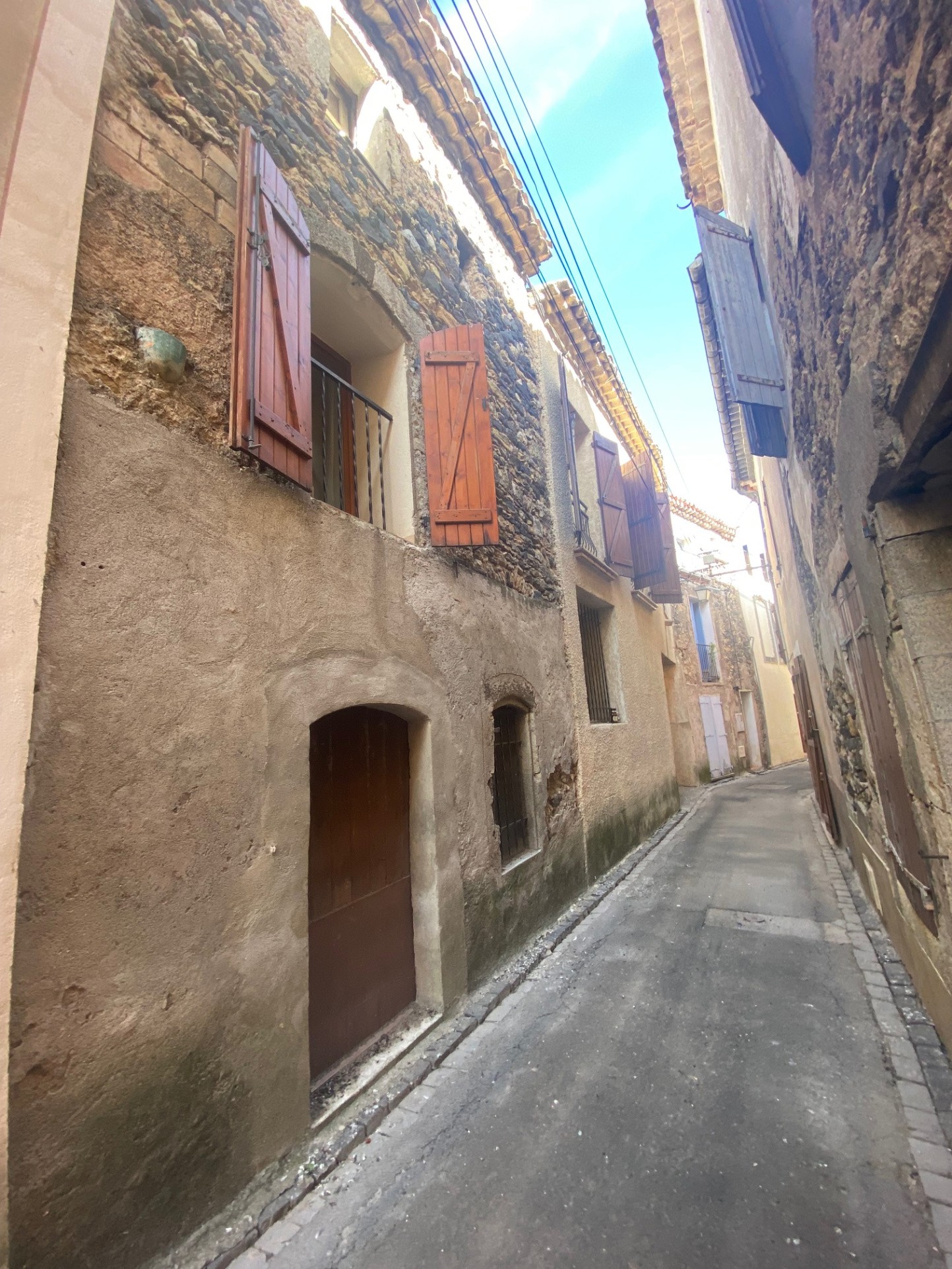 Bien immobilier à vendre à Nizas, 100 m², 6 pièces – photo 1 sur 19