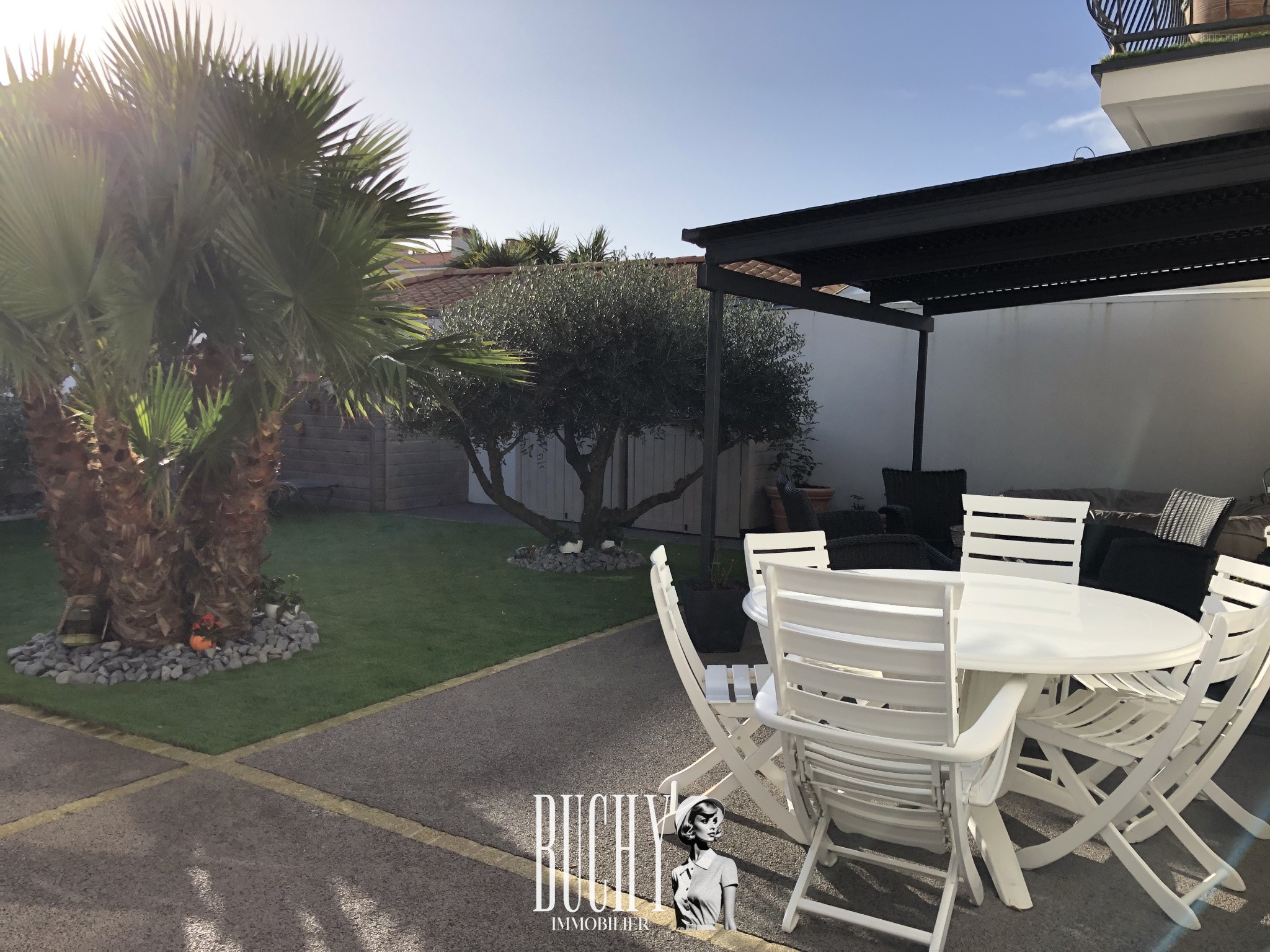 Maison à vendre à Les sables d olonne, 1 000 m², 5 pièces – photo 1 sur 5