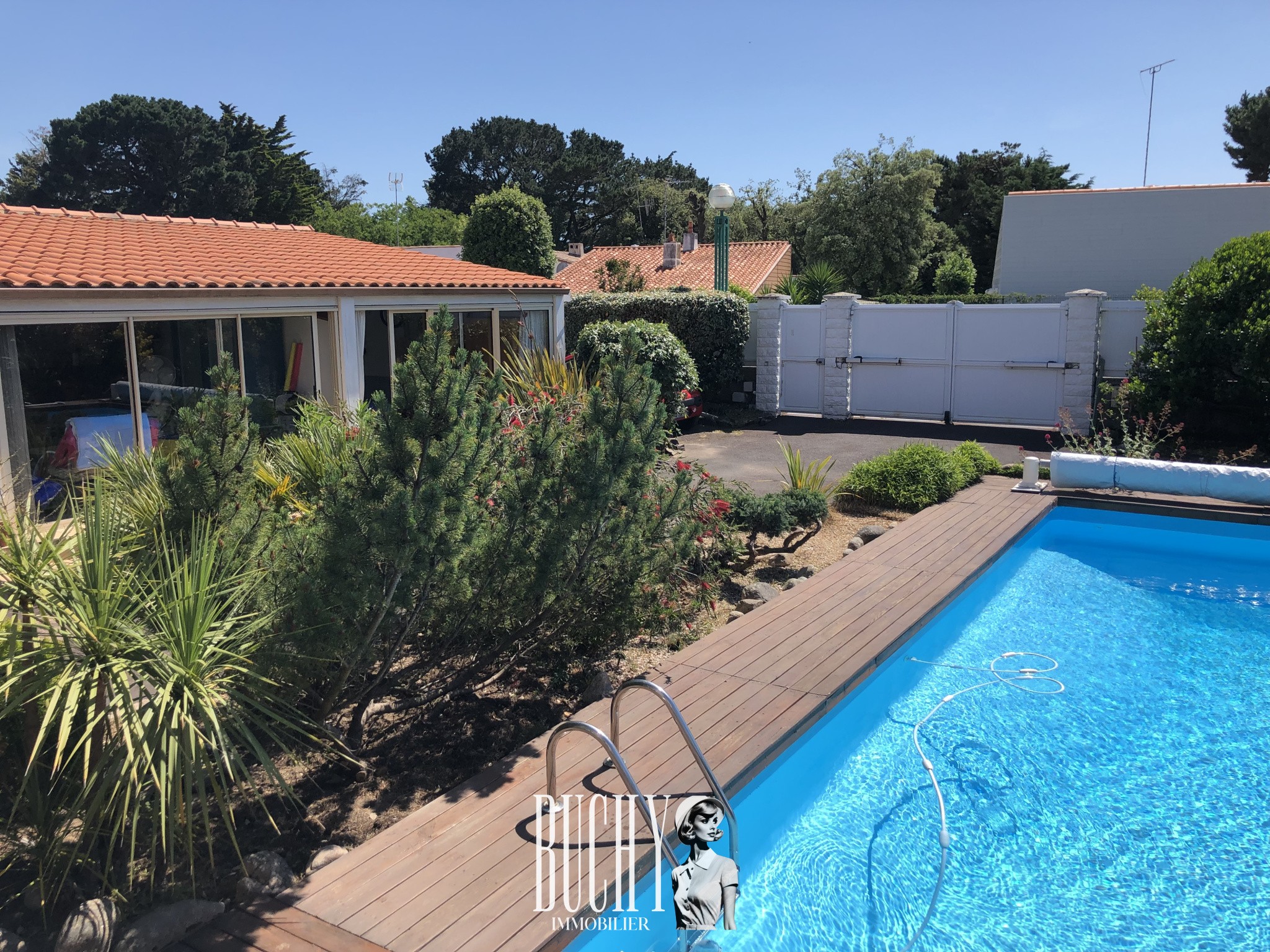 Maison à vendre à Chateau d olonne, 850 m², 6 pièces – photo 2 sur 9