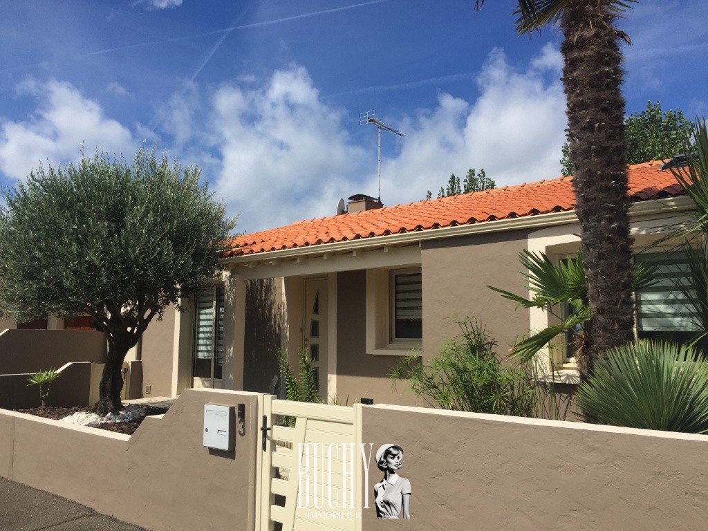 Maison à vendre à Chateau d olonne, 17 m², 4 pièces – photo 1 sur 8