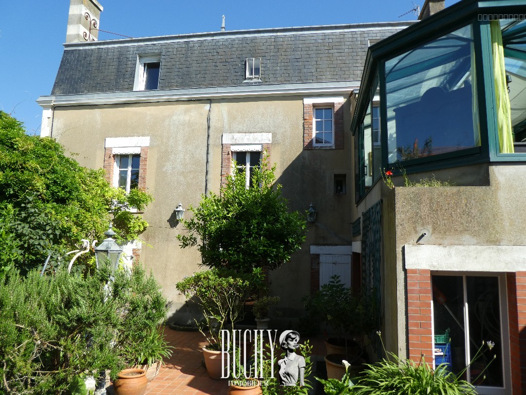 Maison à vendre à Les sables d olonne, 278 m², 8 pièces – photo 1 sur 10