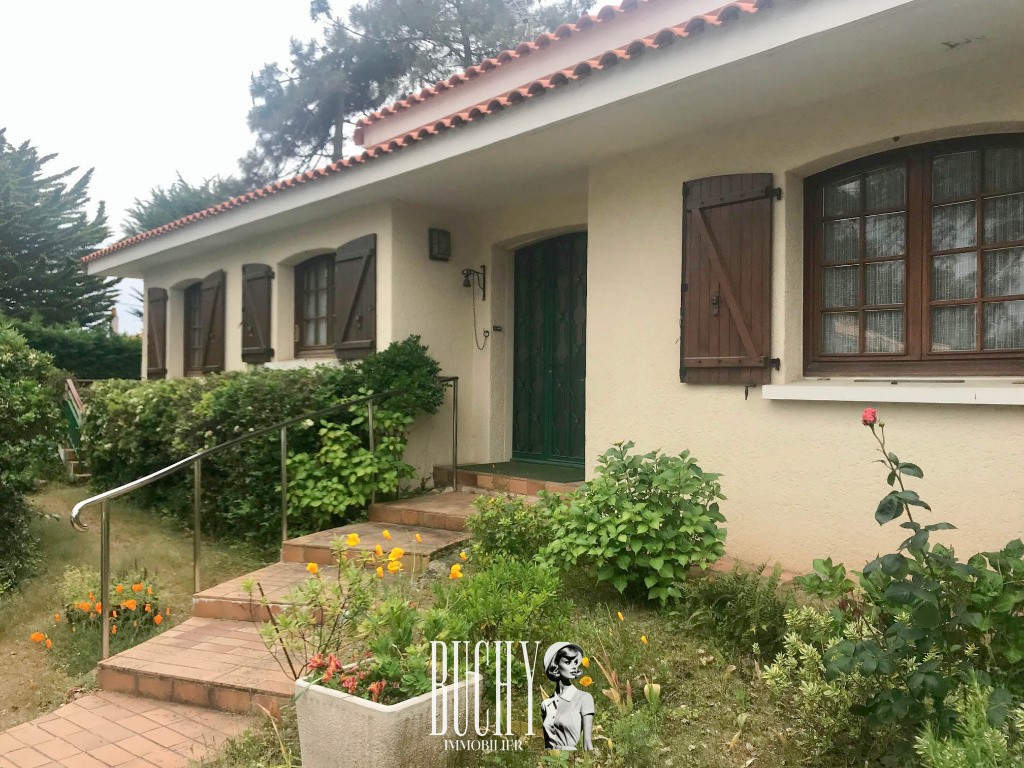 Maison à vendre à Chateau d olonne, 166 m², 5 pièces – photo 1 sur 7