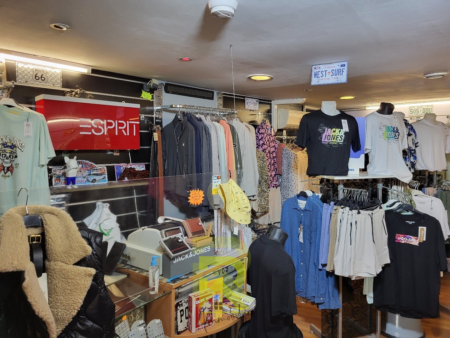 Mûrs commerciaux Le cap d'Agde — photo 5