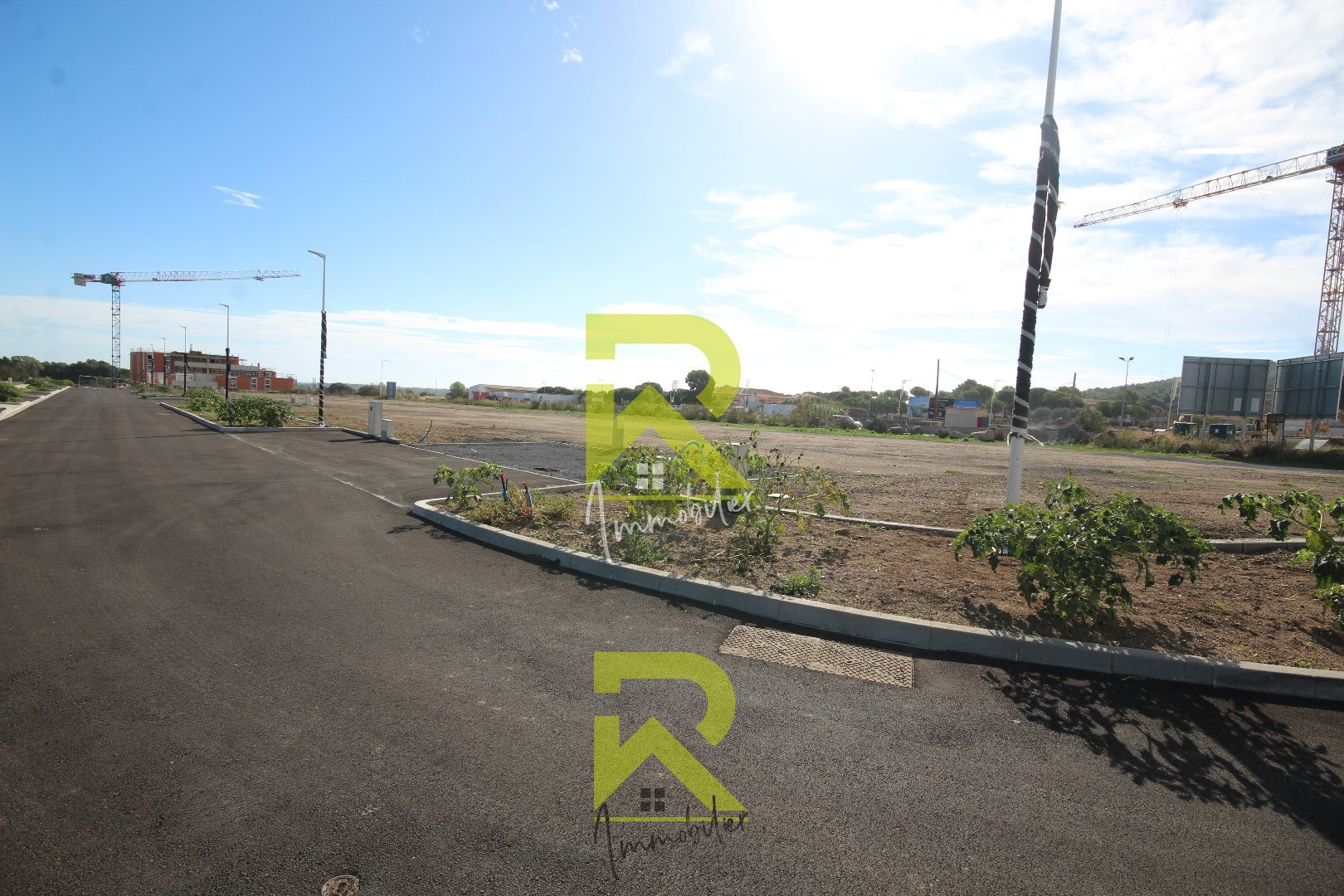 Terrain à vendre à Agde, 804 m² – photo 2 sur 2