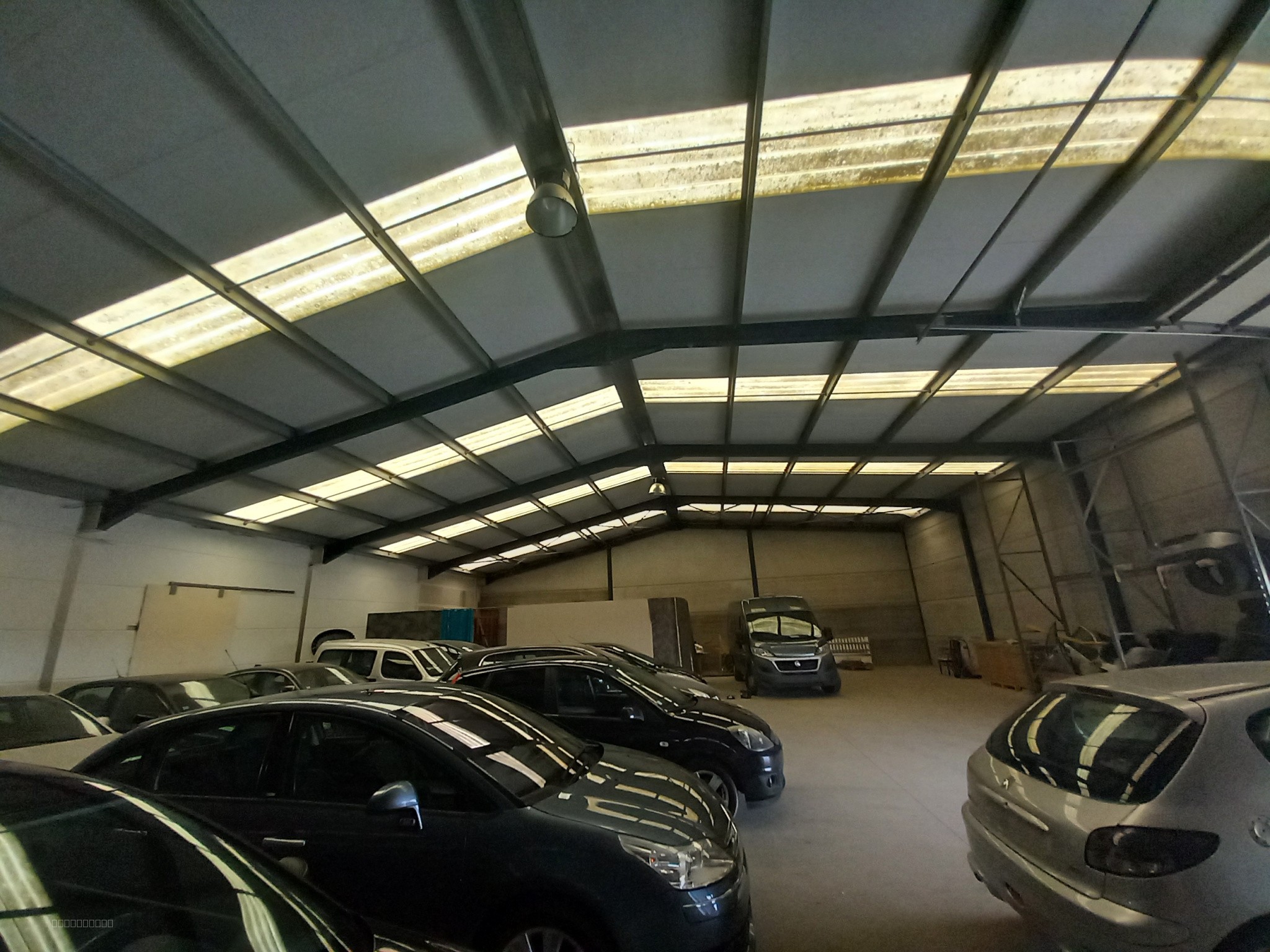 Entrepôt à louer à Crochte, 600 m² – photo 2 sur 4
