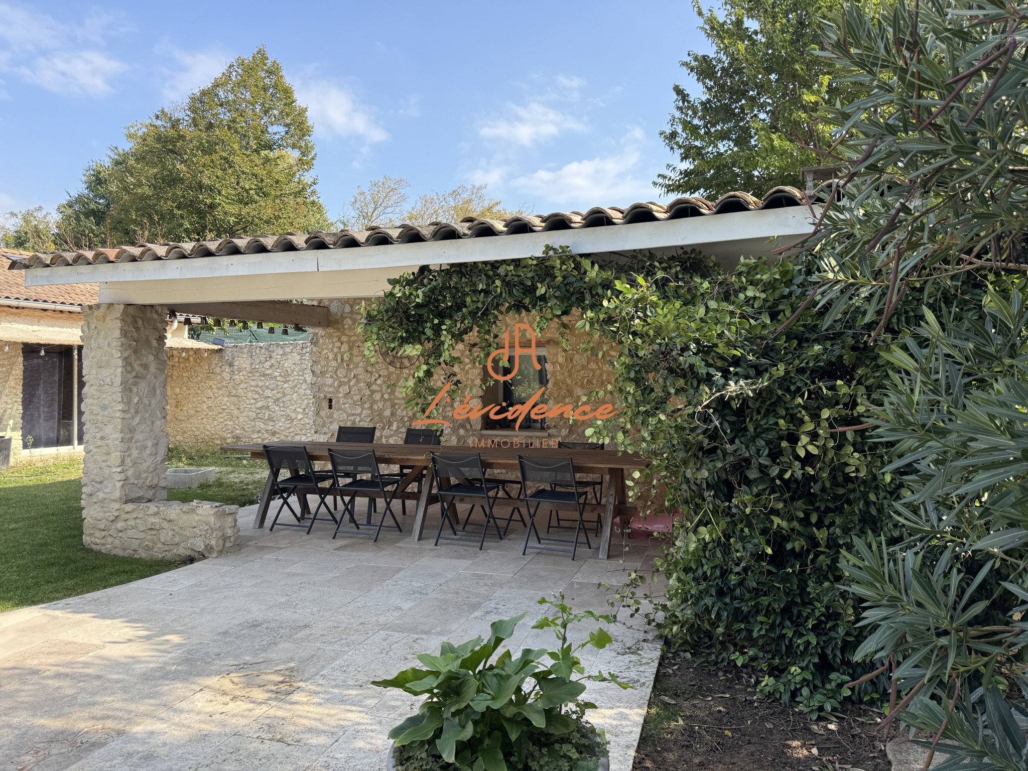 Villa à vendre à Chateauneuf du rhone, 152 m², 5 pièces – photo 1 sur 14