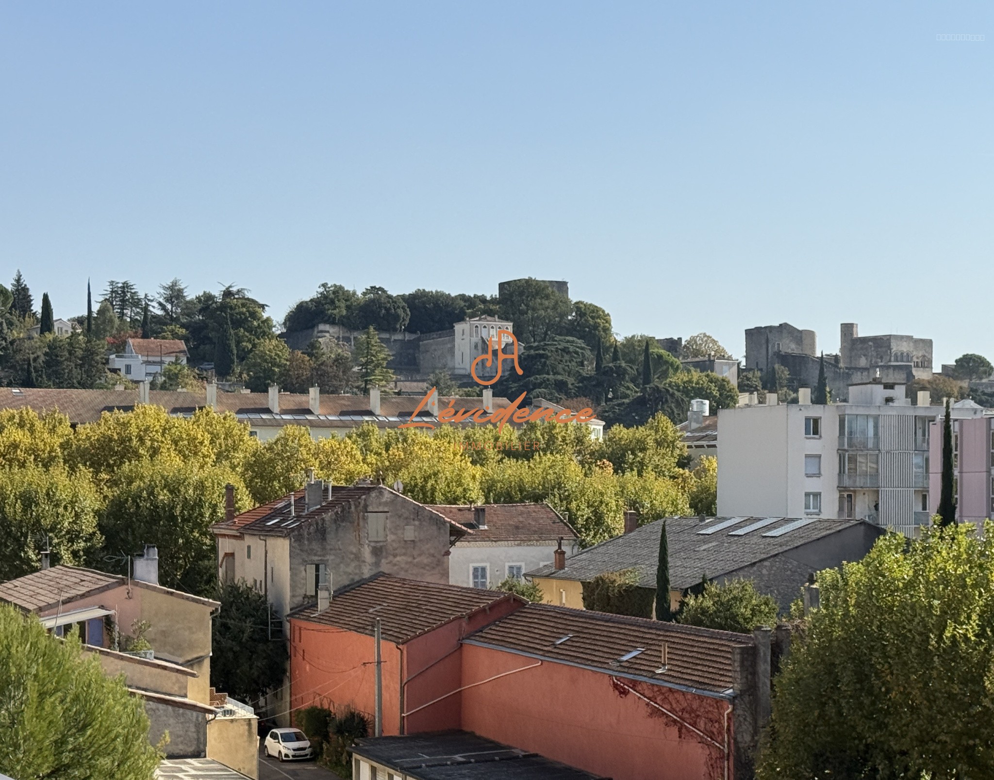 À VENDRE   Superbe appartement d’exception à Montélimar avec garage double et place de parking — photo 1