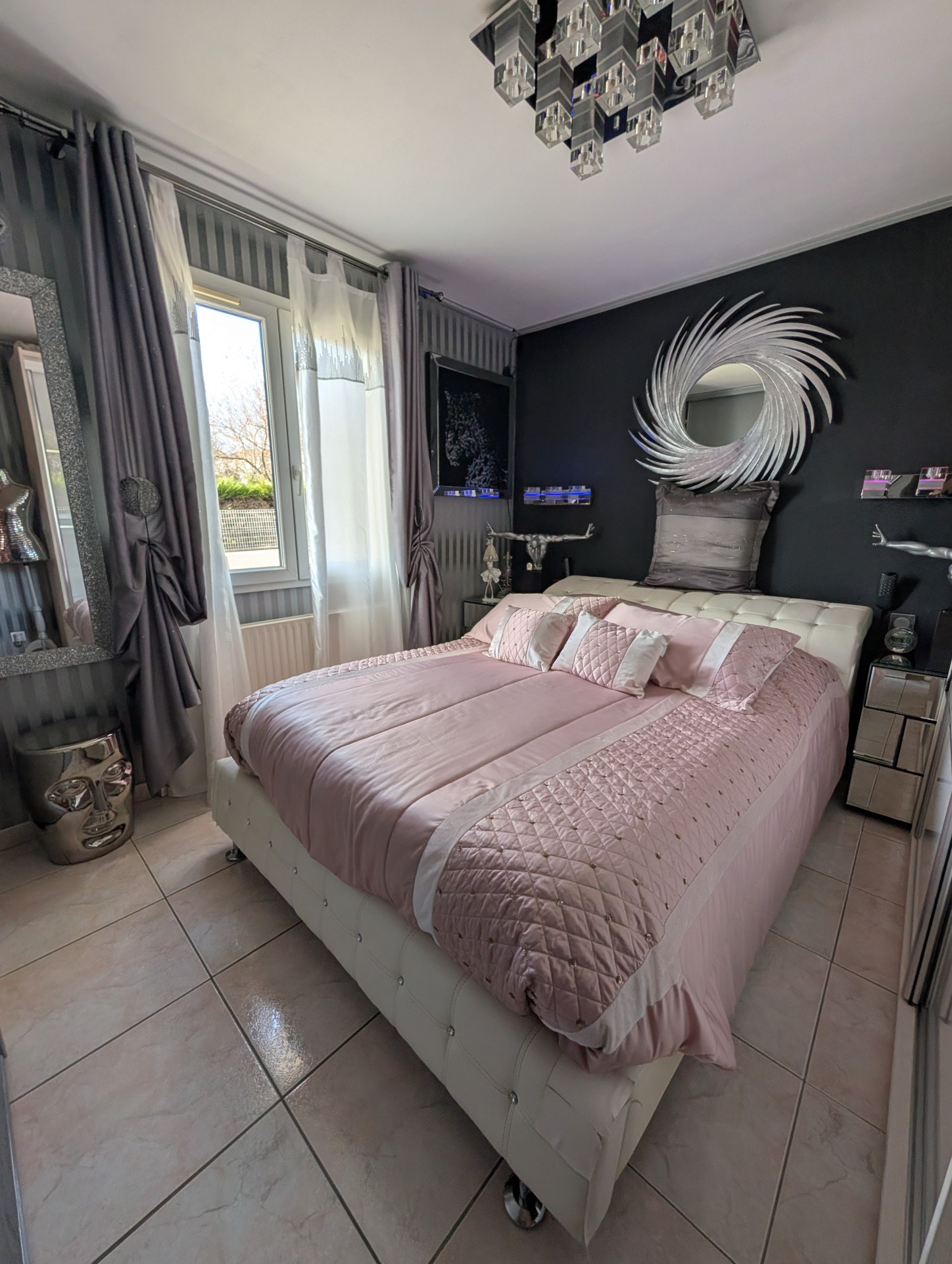 Belle maison avec piscine et grand jardin — photo 11