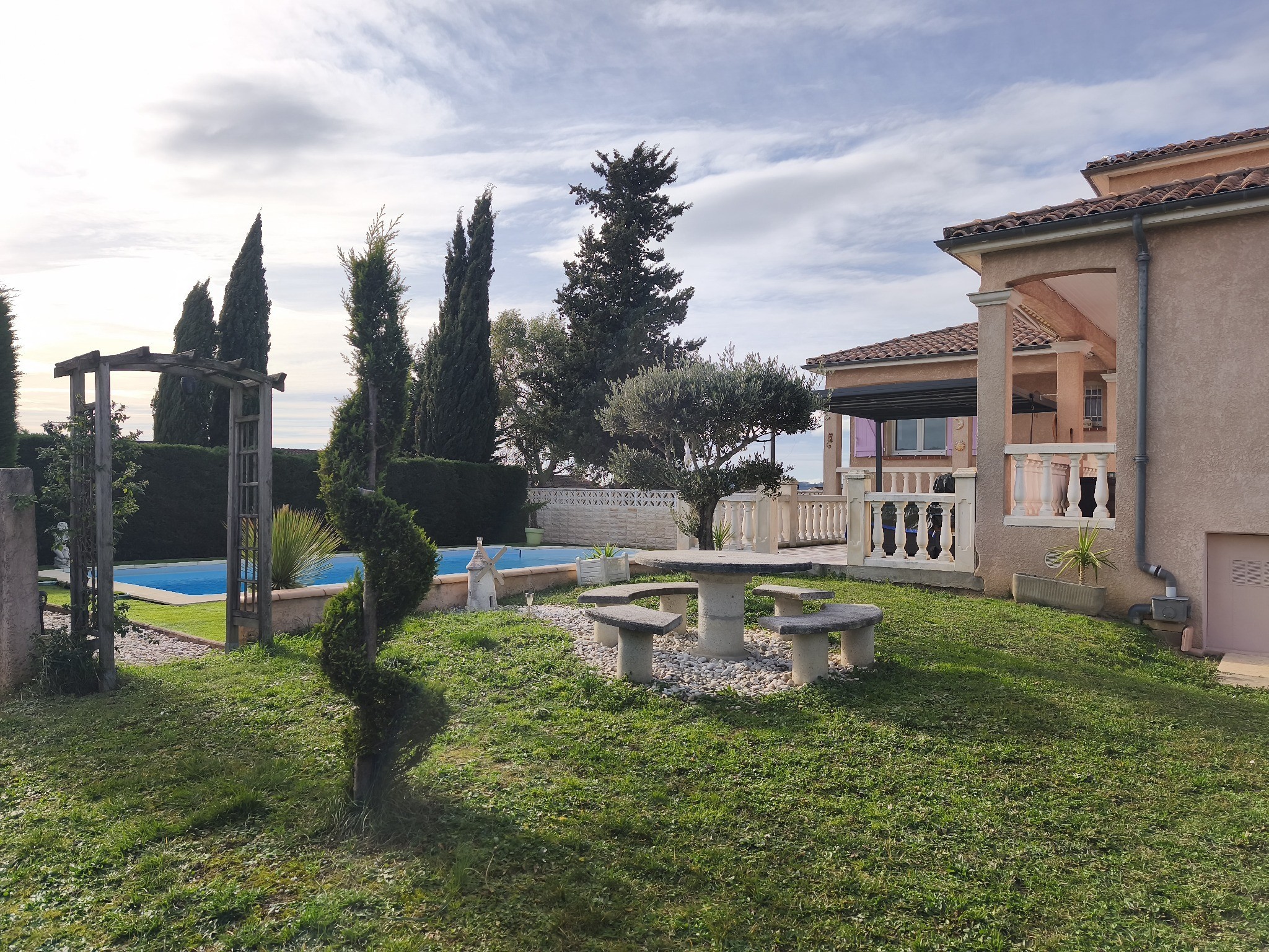 Belle maison avec piscine et grand jardin — photo 14