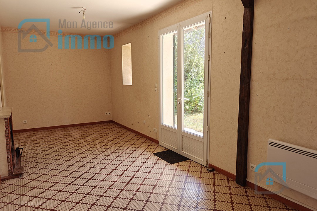 Maison à vendre à Mehun sur yevre, 950 m², 4 pièces – photo 2 sur 7