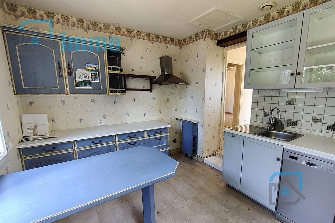 Maison à vendre à Mehun sur yevre, 950 m², 4 pièces – photo 3 sur 7